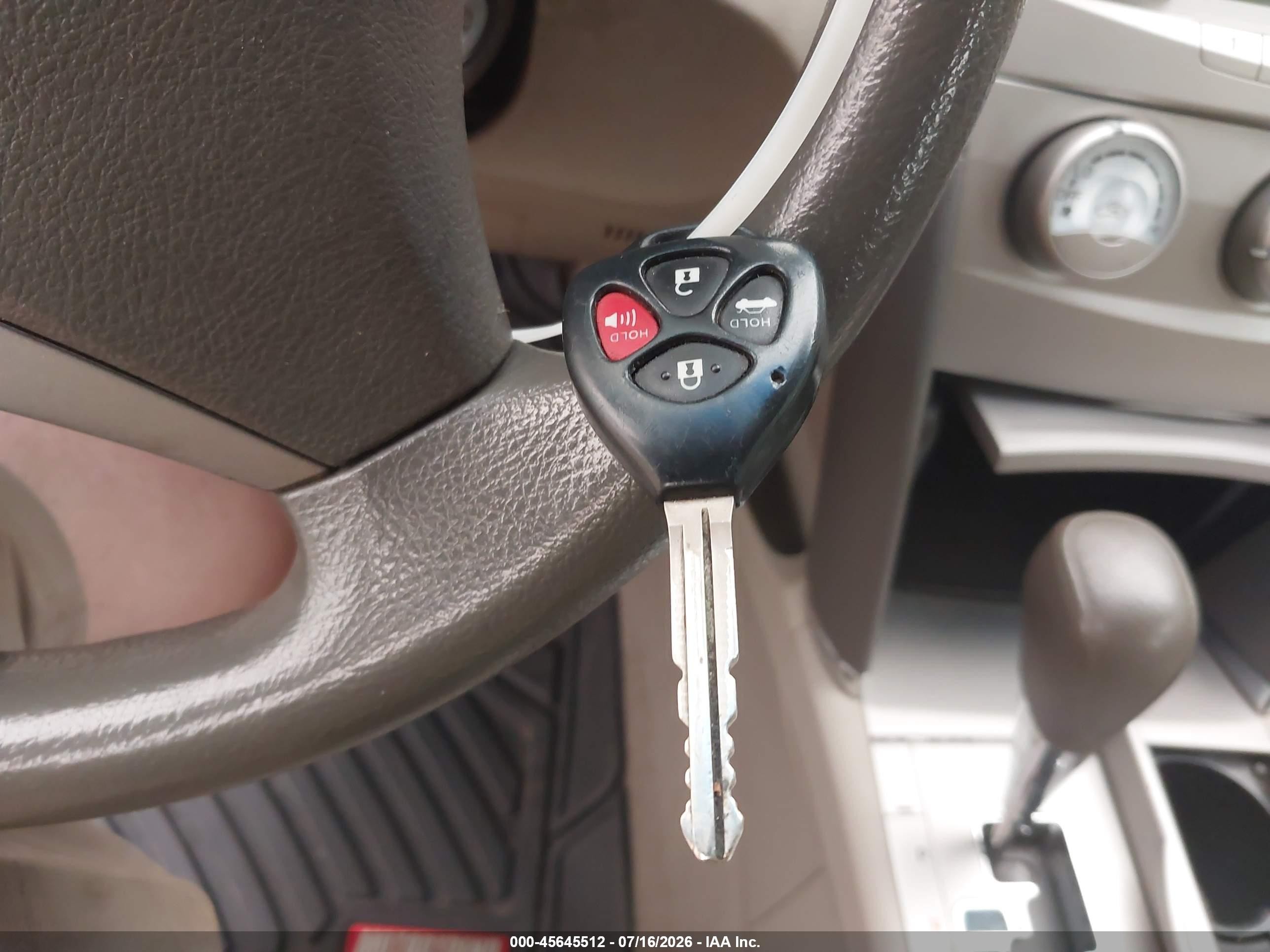 2011 Toyota Camry Le Green vin: 4T1BF3EK0BU680329