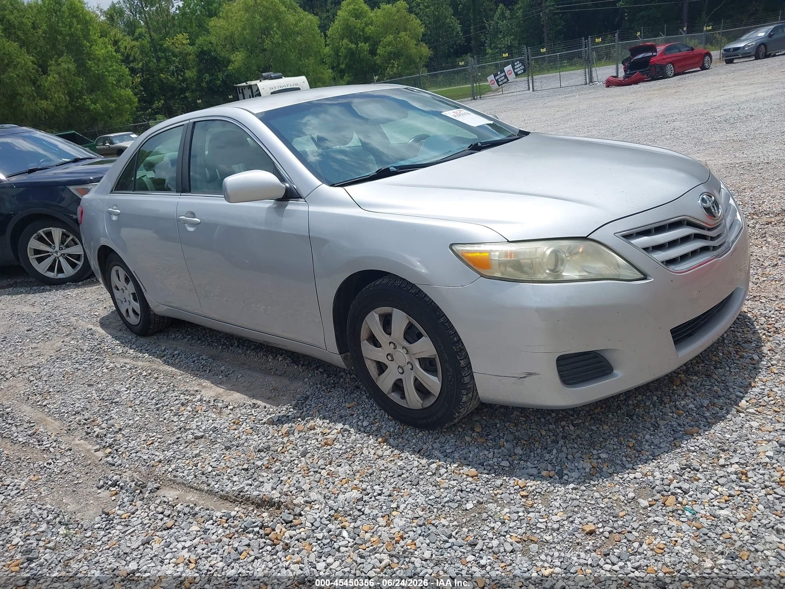 2011 Toyota Camry Le Серебряный vin: 4T1BF3EK0BU684087