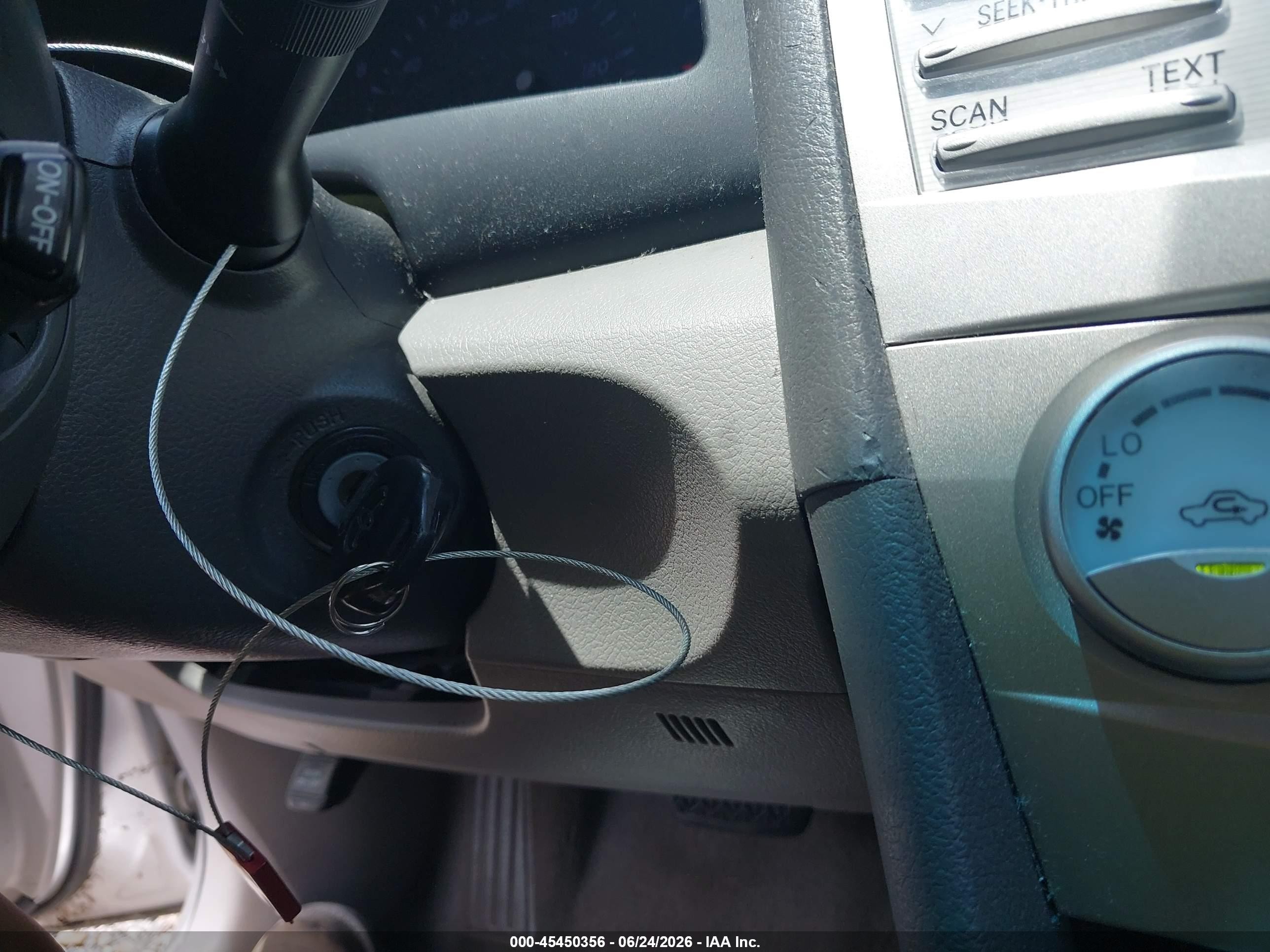 2011 Toyota Camry Le Silver vin: 4T1BF3EK0BU684087