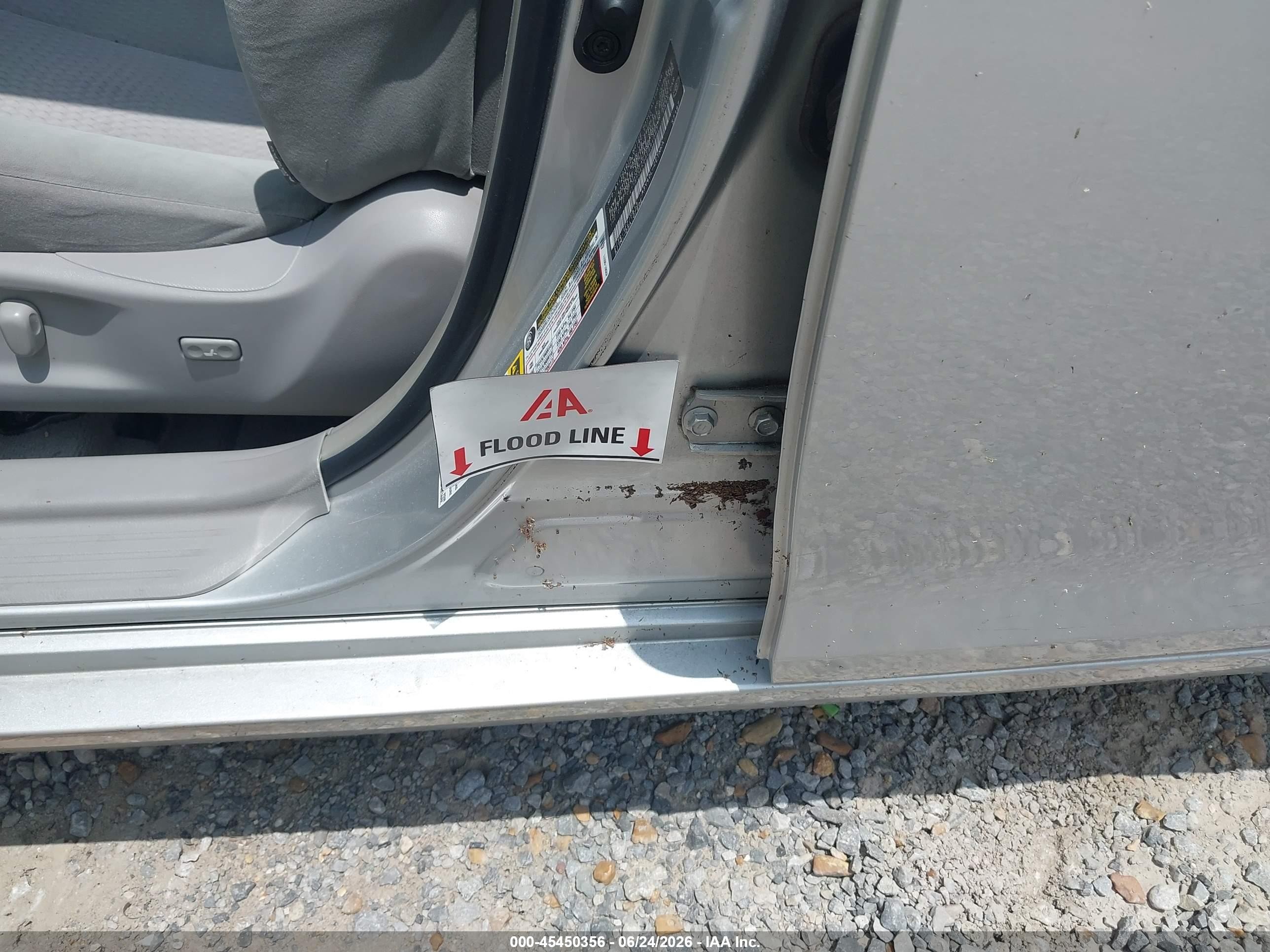 2011 Toyota Camry Le Silver vin: 4T1BF3EK0BU684087