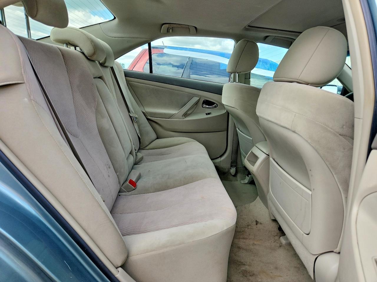2011 Toyota Camry Le Green vin: 4T1BF3EK0BU699432