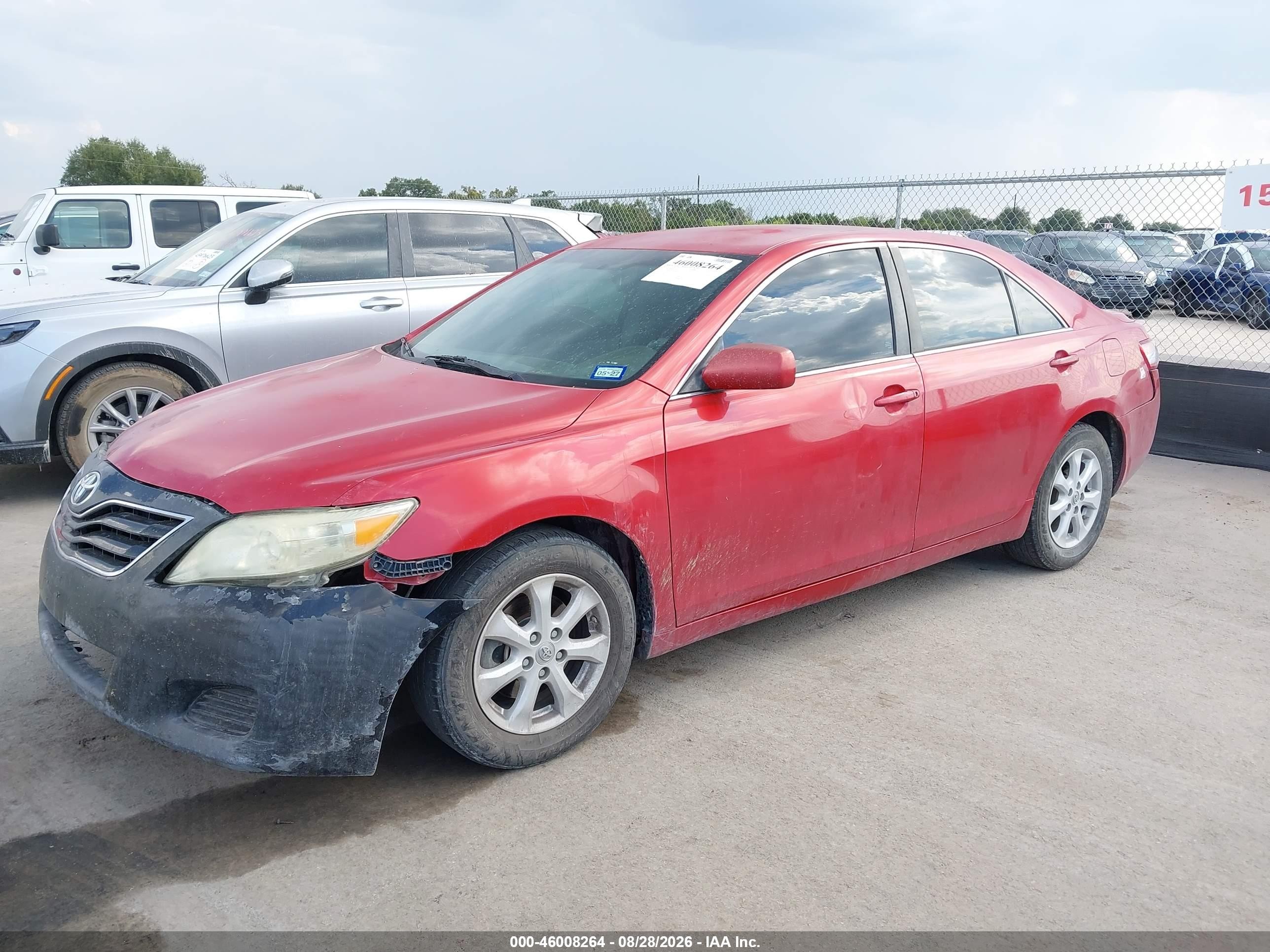 2011 Toyota Camry Le Red vin: 4T1BF3EK0BU703284
