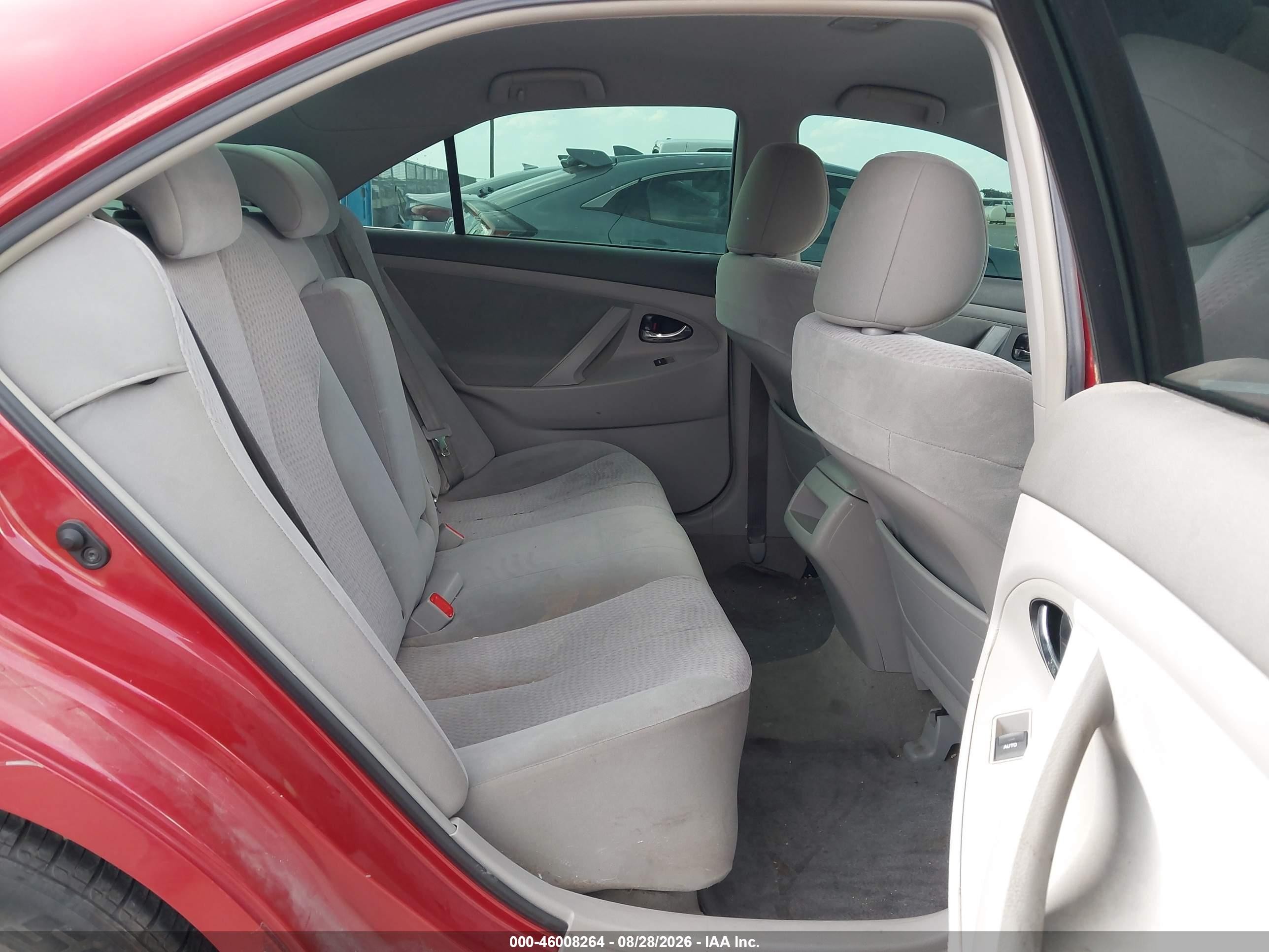 2011 Toyota Camry Le Red vin: 4T1BF3EK0BU703284