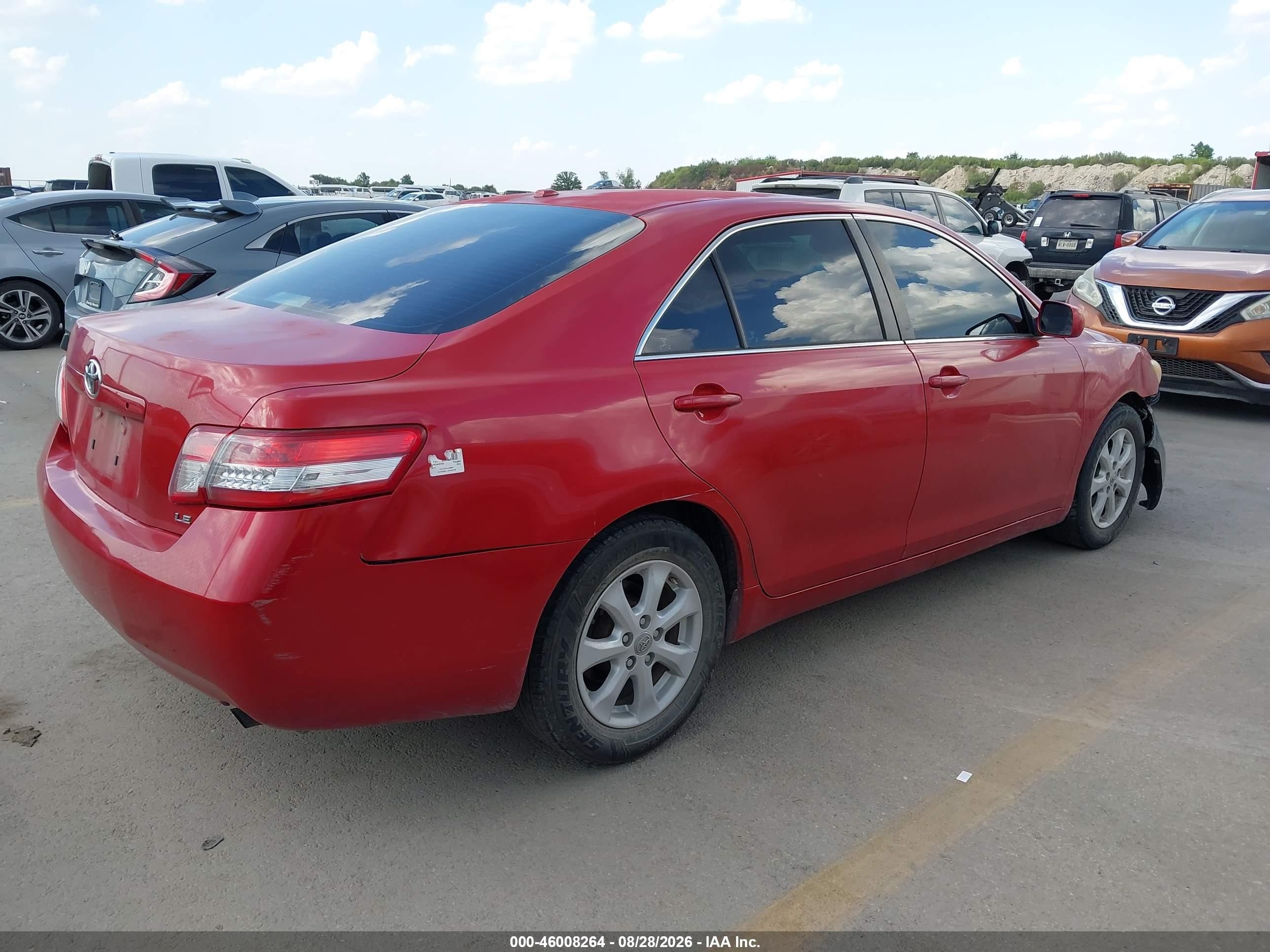 2011 Toyota Camry Le Red vin: 4T1BF3EK0BU703284