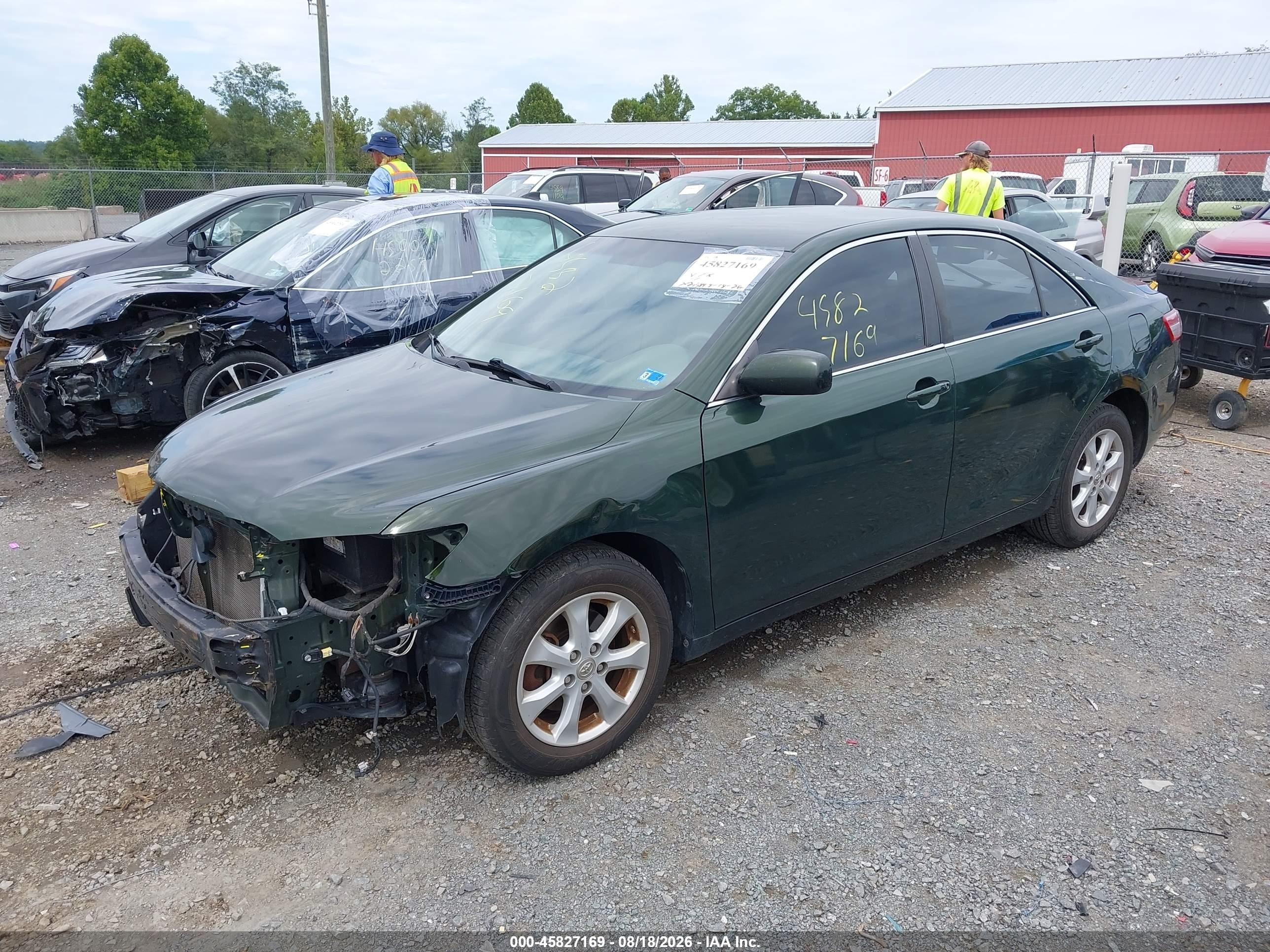 2011 Toyota Camry Le Green vin: 4T1BF3EK0BU705911