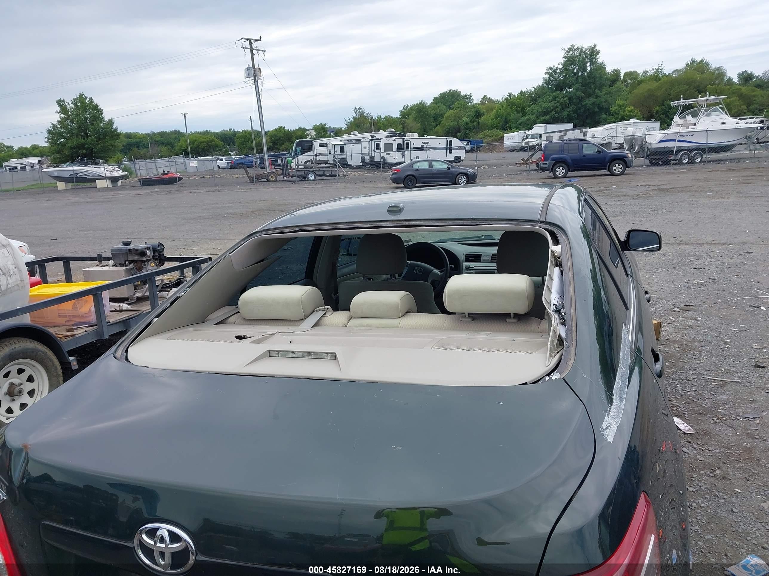 2011 Toyota Camry Le Green vin: 4T1BF3EK0BU705911