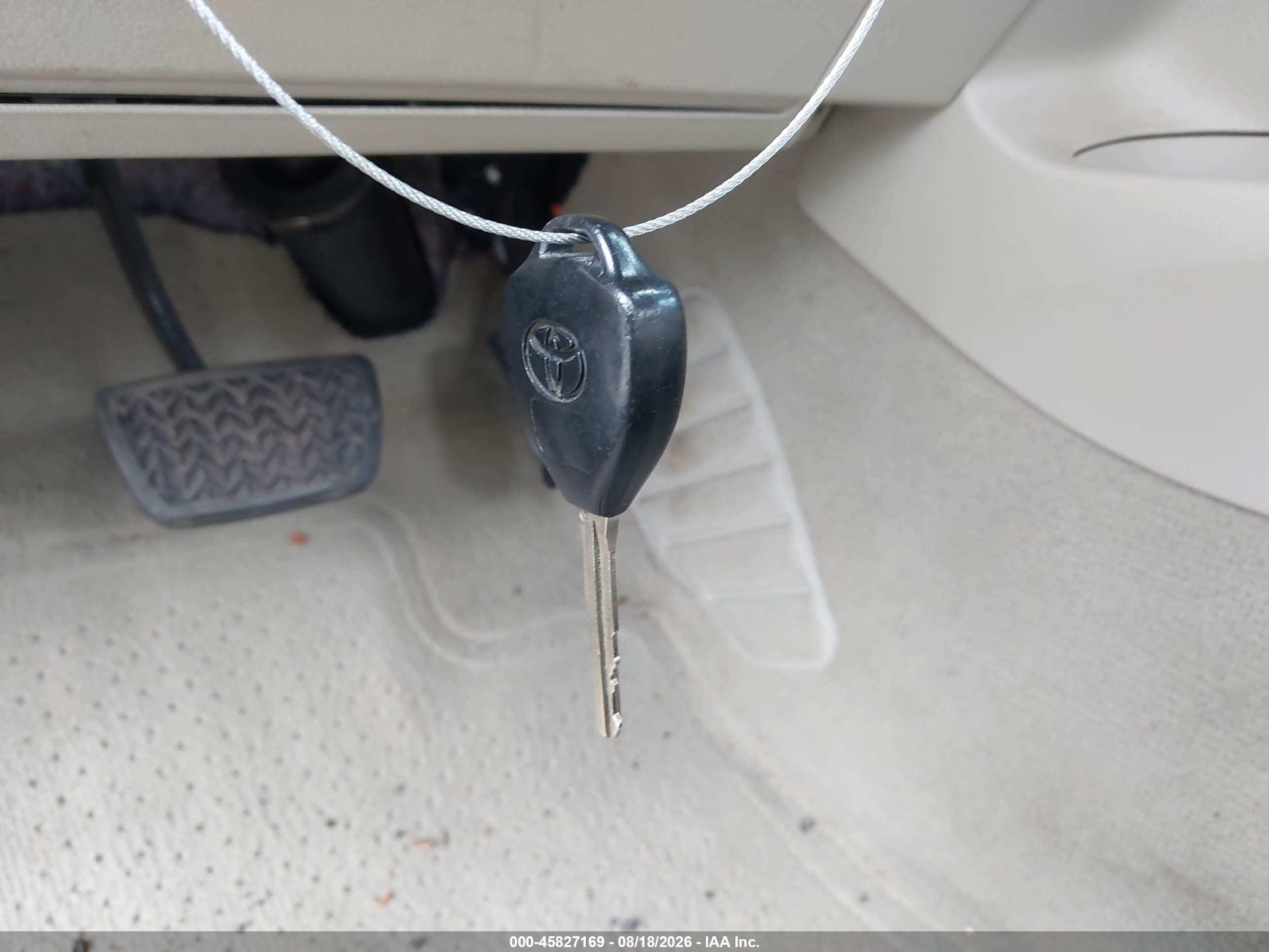 2011 Toyota Camry Le Green vin: 4T1BF3EK0BU705911