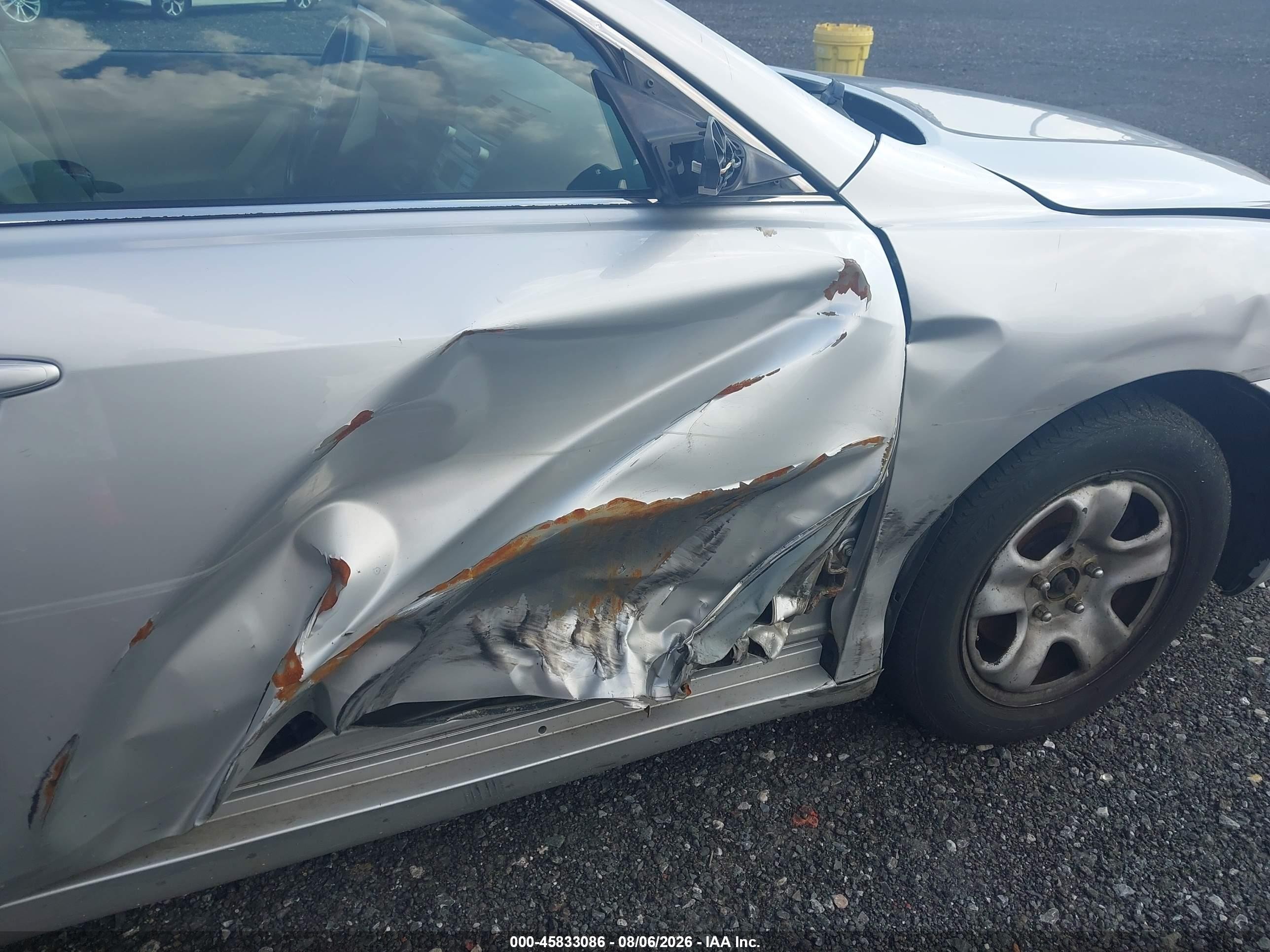 2011 Toyota Camry Le Gray vin: 4T1BF3EK0BU706282