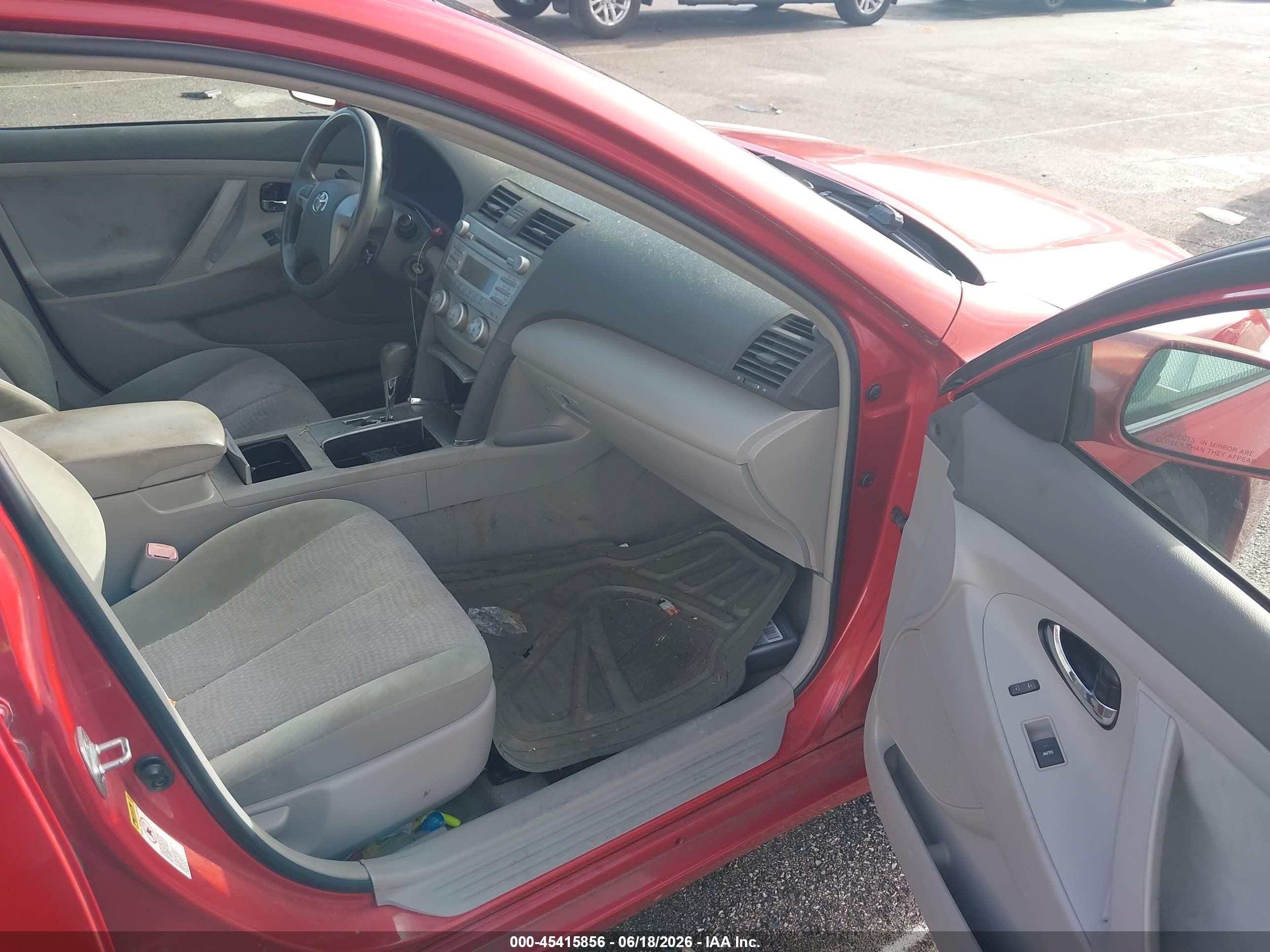 2011 Toyota Camry Le Red vin: 4T1BF3EK0BU718772