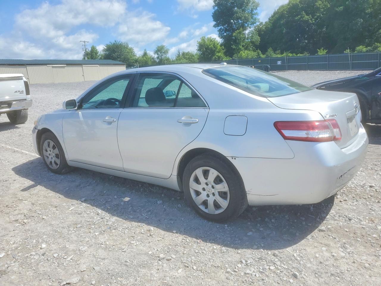 2011 Toyota Camry Le Silver vin: 4T1BF3EK0BU719792