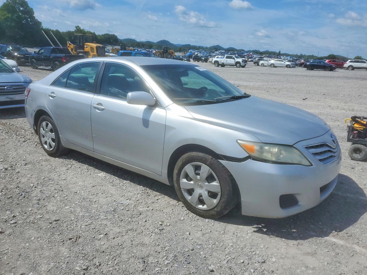 2011 Toyota Camry Le Silver vin: 4T1BF3EK0BU719792