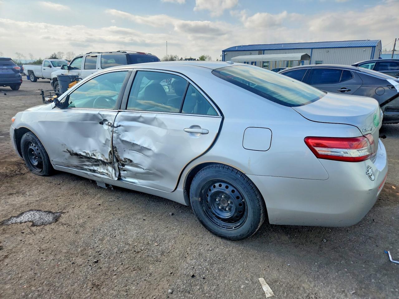 2011 Toyota Camry Le Silver vin: 4T1BF3EK0BU720070