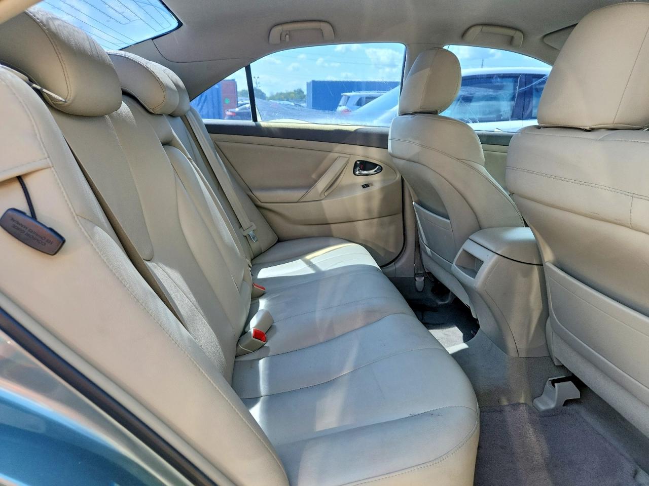 2011 Toyota Camry Le Green vin: 4T1BF3EK0BU722806