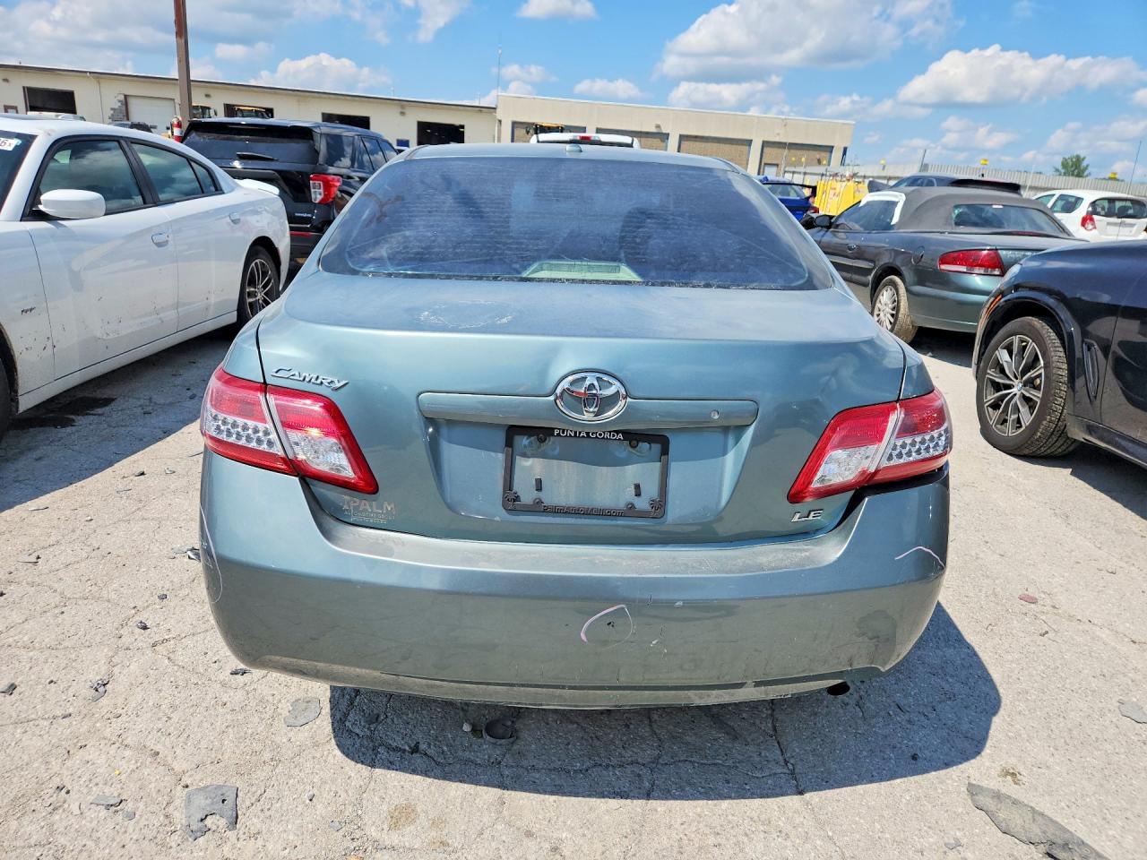 2011 Toyota Camry Le Green vin: 4T1BF3EK0BU722806