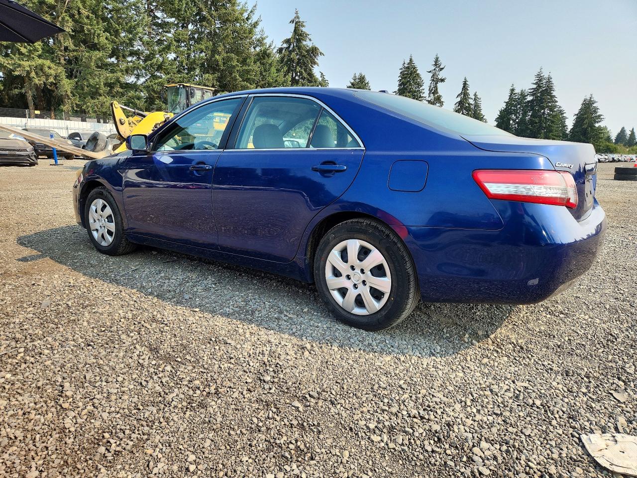 2011 Toyota Camry Le Blue vin: 4T1BF3EK0BU724765