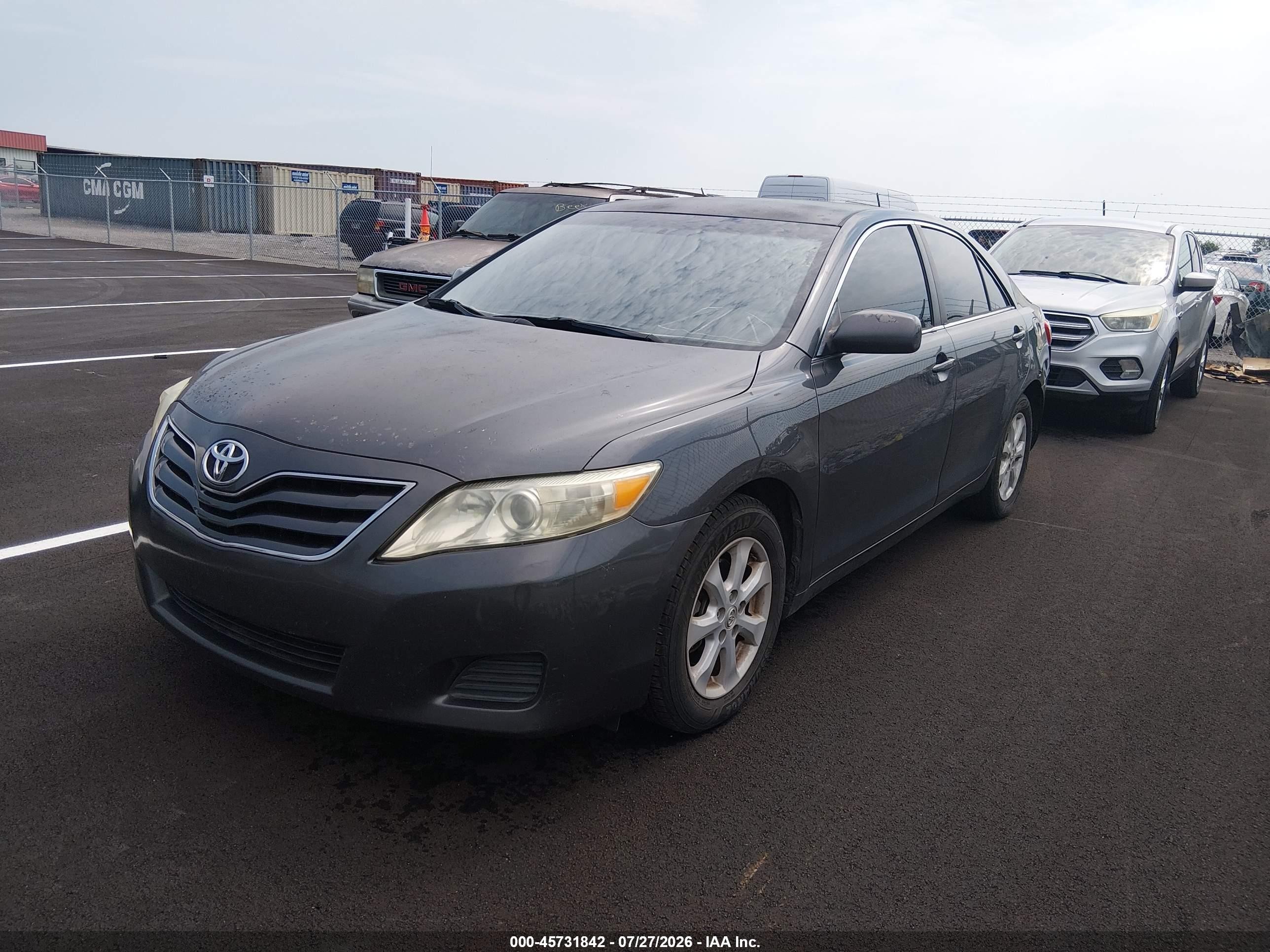 2011 Toyota Camry Le Gray vin: 4T1BF3EK0BU732719