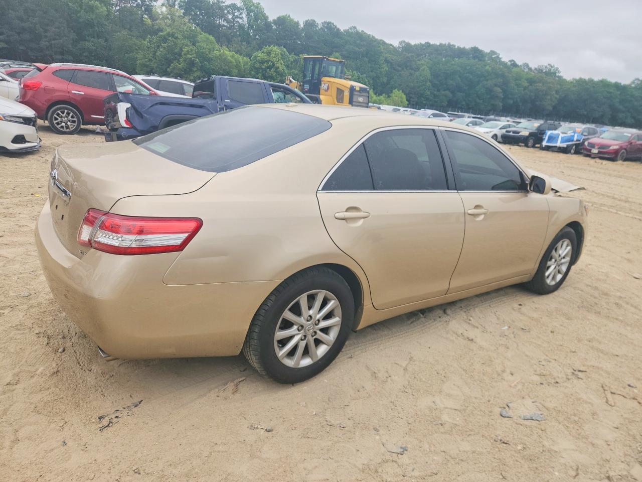 2011 Toyota Camry Xle Tan vin: 4T1BF3EK0BU738410
