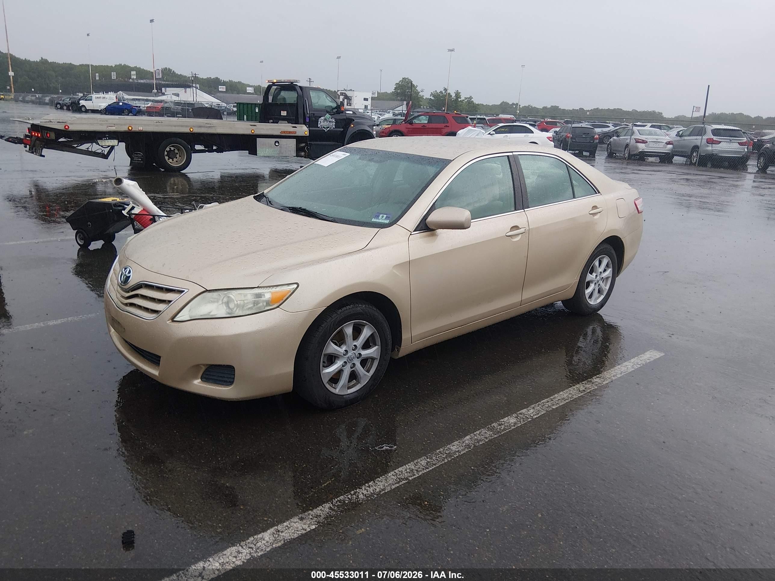 2011 Toyota Camry Le Бежевый vin: 4T1BF3EK0BU751478