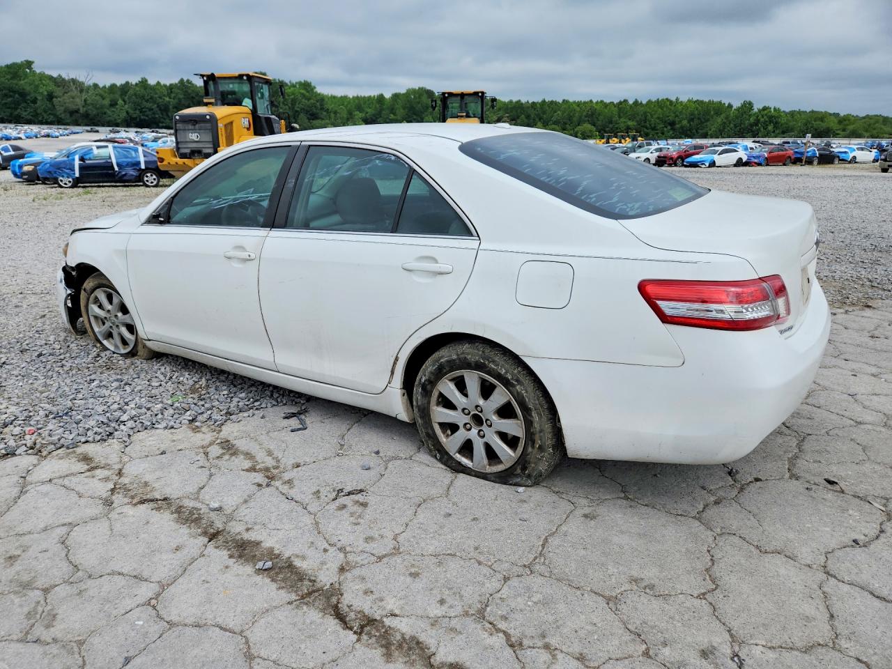 2011 Toyota Camry Le White vin: 4T1BF3EK0BU753828