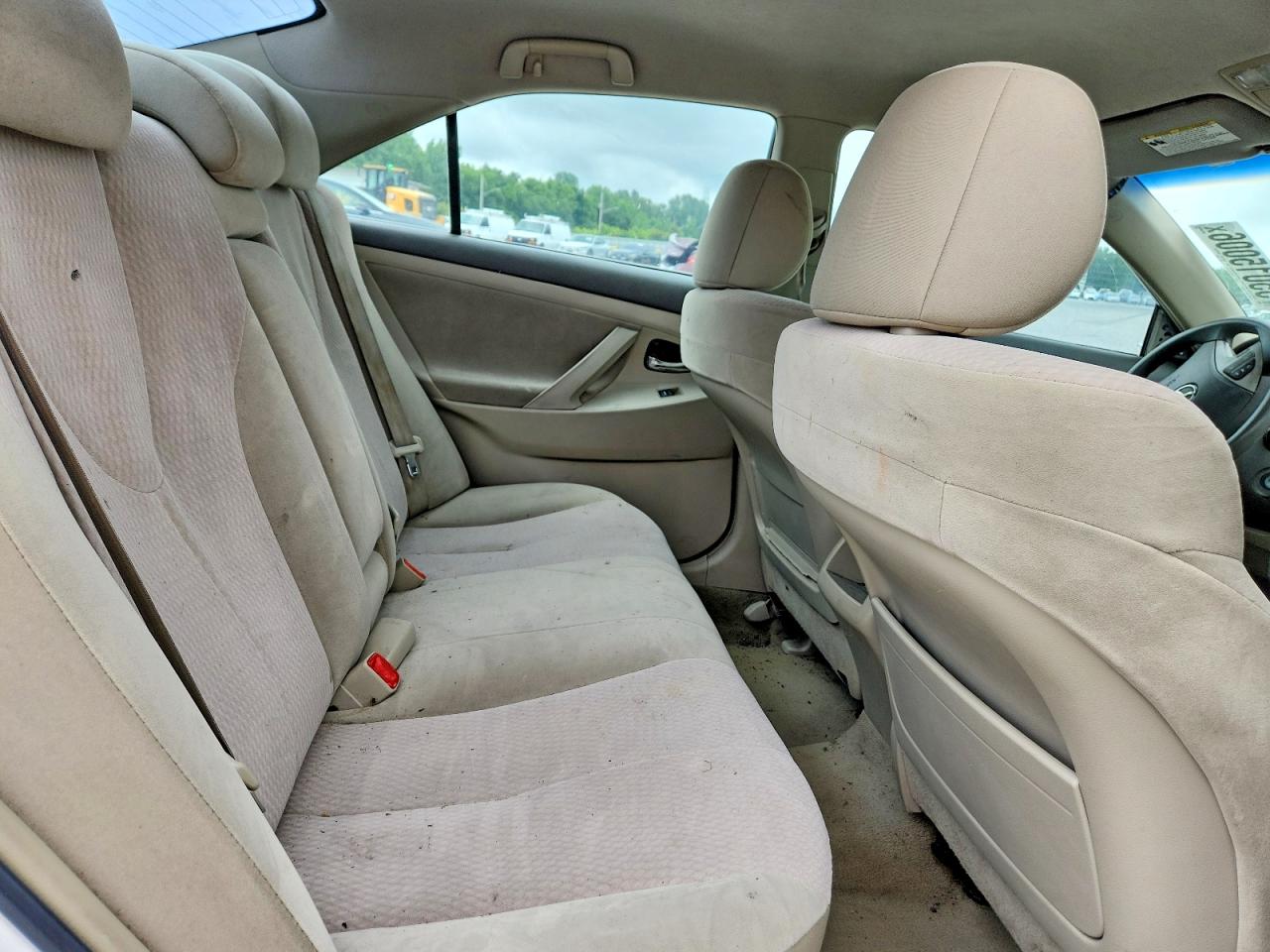2011 Toyota Camry Le White vin: 4T1BF3EK0BU753828