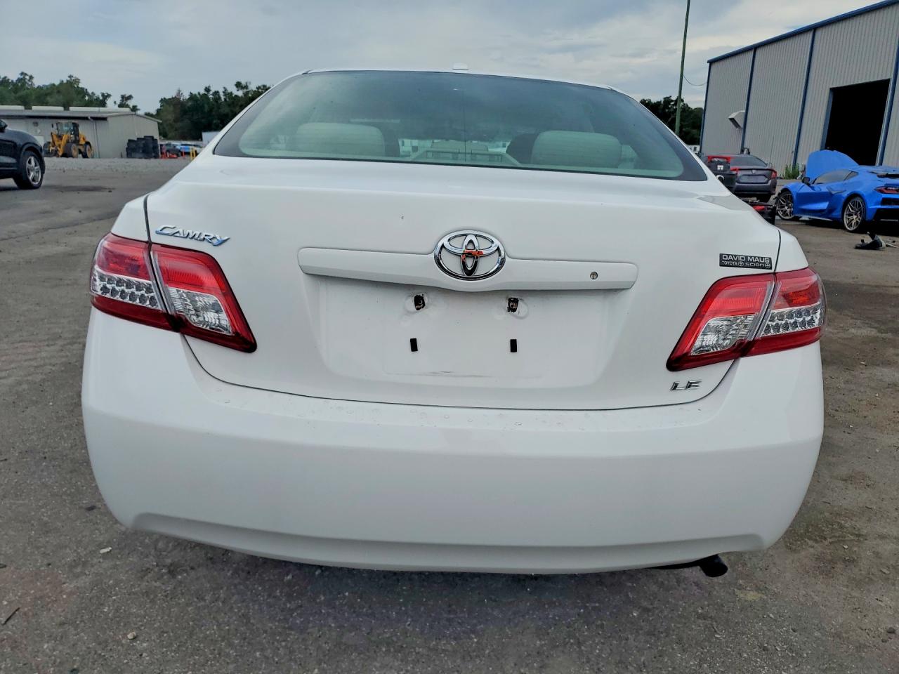 2011 Toyota Camry Le Белый vin: 4T1BF3EK0BU755451