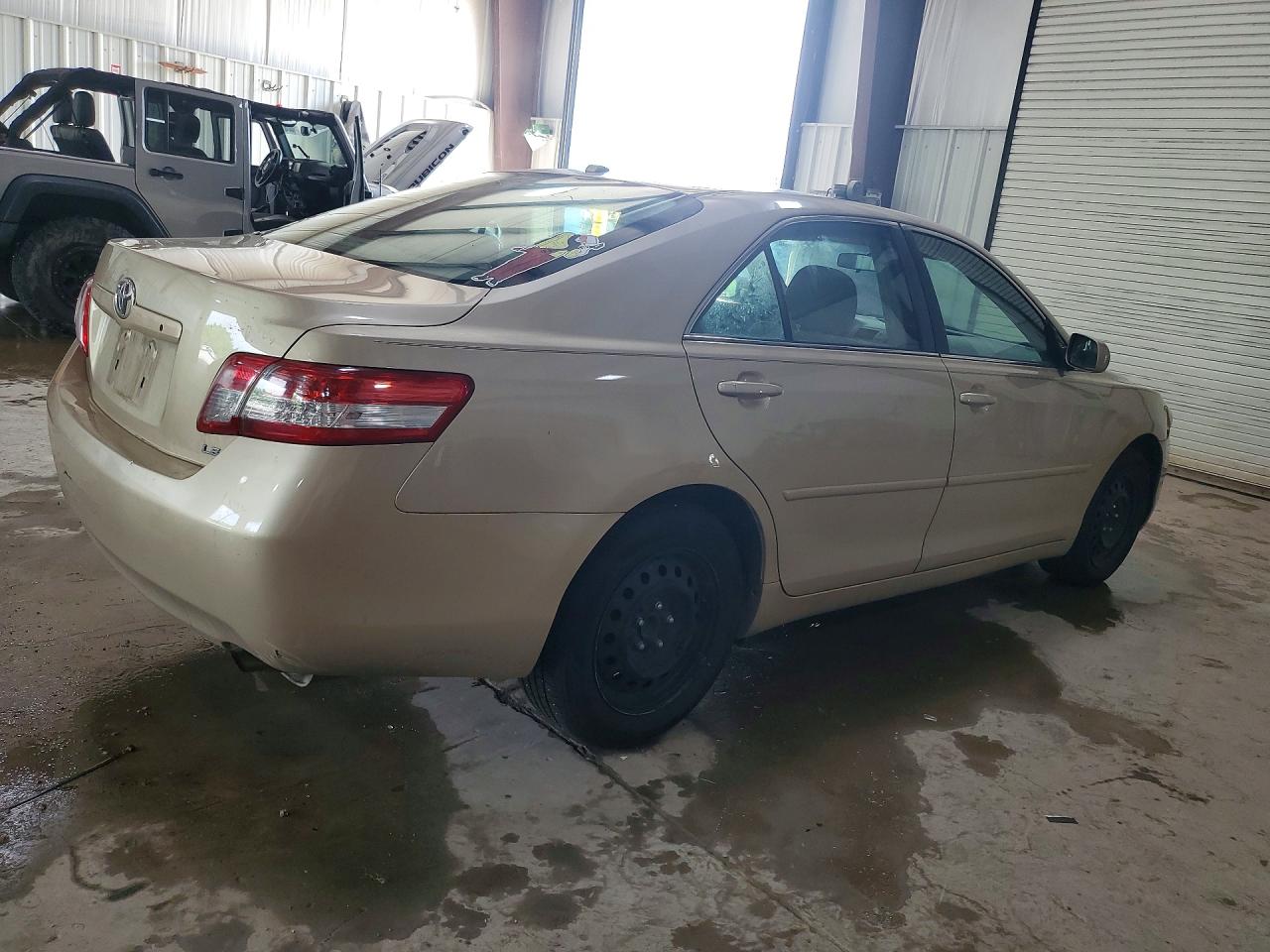 2011 Toyota Camry Le Золотой vin: 4T1BF3EK0BU757684