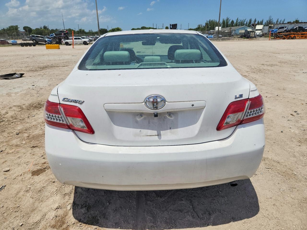 2011 Toyota Camry Le Белый vin: 4T1BF3EK0BU761914