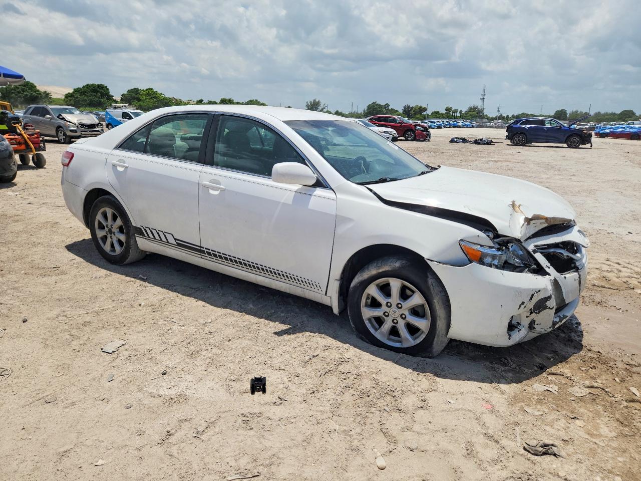 2011 Toyota Camry Le Белый vin: 4T1BF3EK0BU761914
