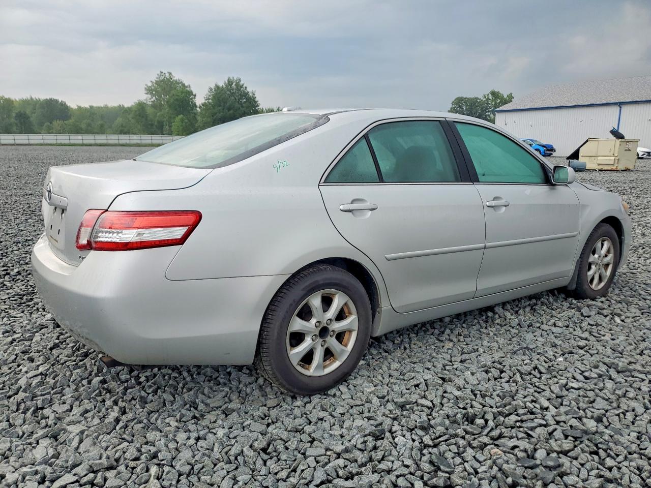 2011 Toyota Camry Le Silver vin: 4T1BF3EK0BU767583