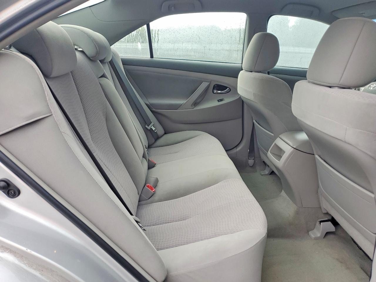 2011 Toyota Camry Le Silver vin: 4T1BF3EK0BU767583