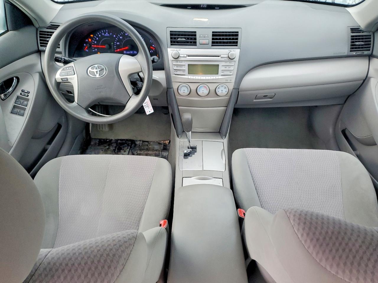 2011 Toyota Camry Le Silver vin: 4T1BF3EK0BU767583
