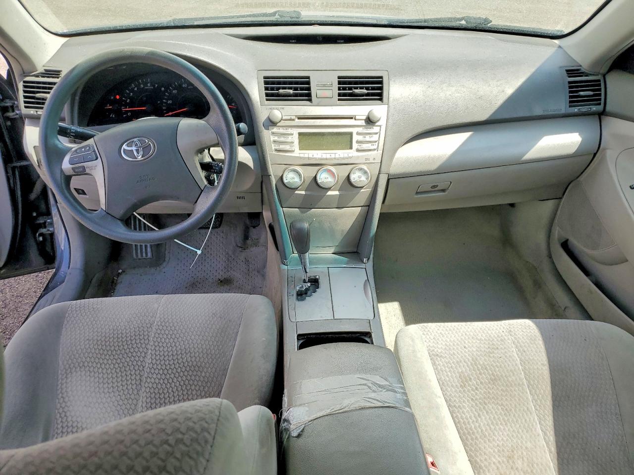 2010 Toyota Camry Le Gray vin: 4T1BF3EK1AU006141