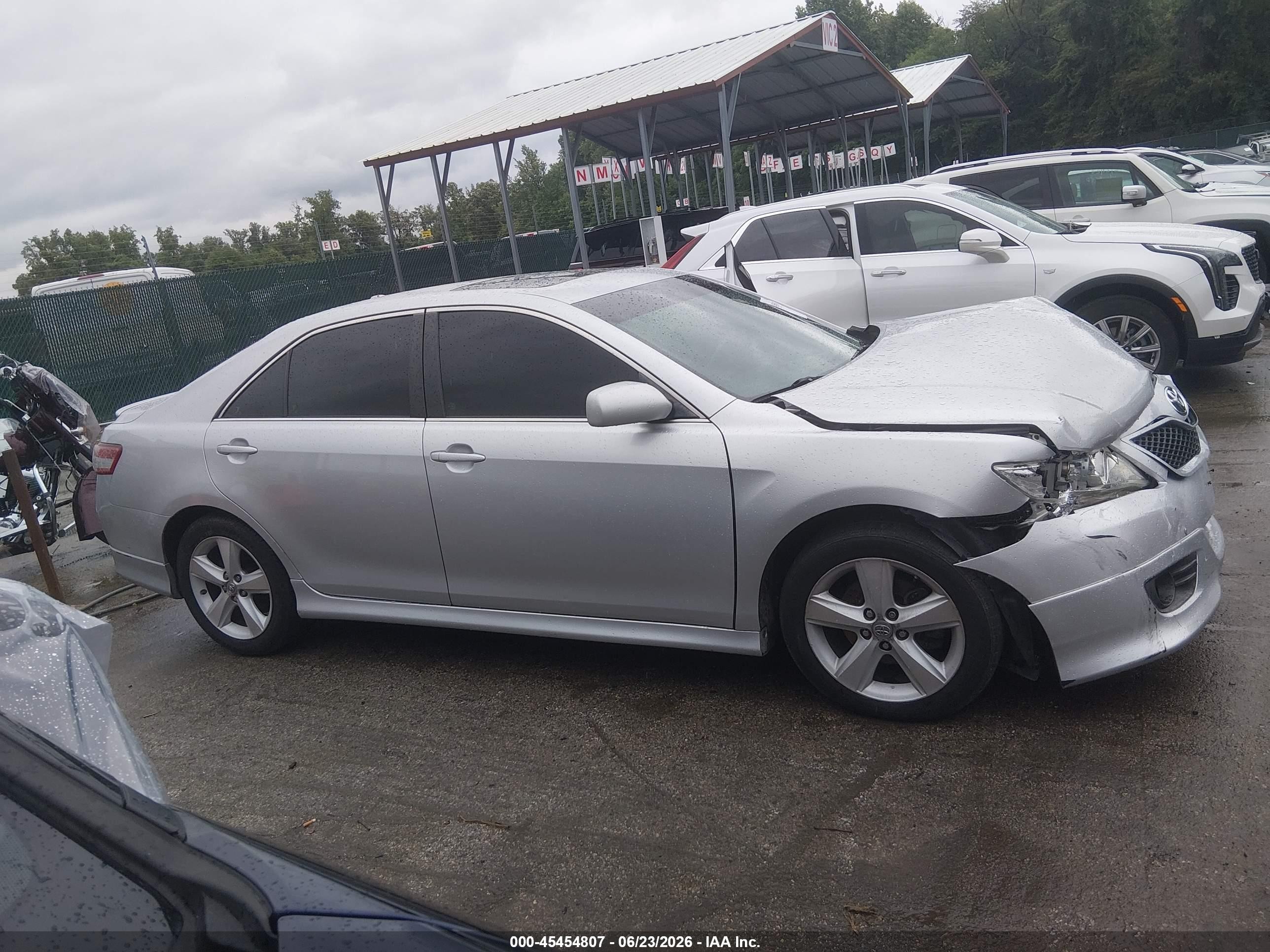 2010 Toyota Camry Se Silver vin: 4T1BF3EK1AU015308
