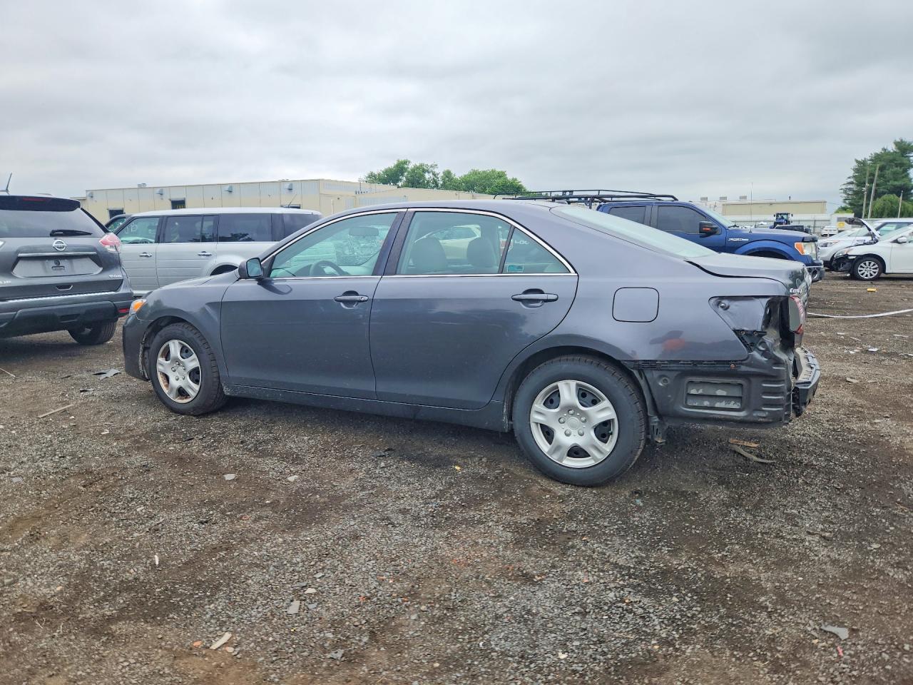 2010 Toyota Camry Le Charcoal vin: 4T1BF3EK1AU032867