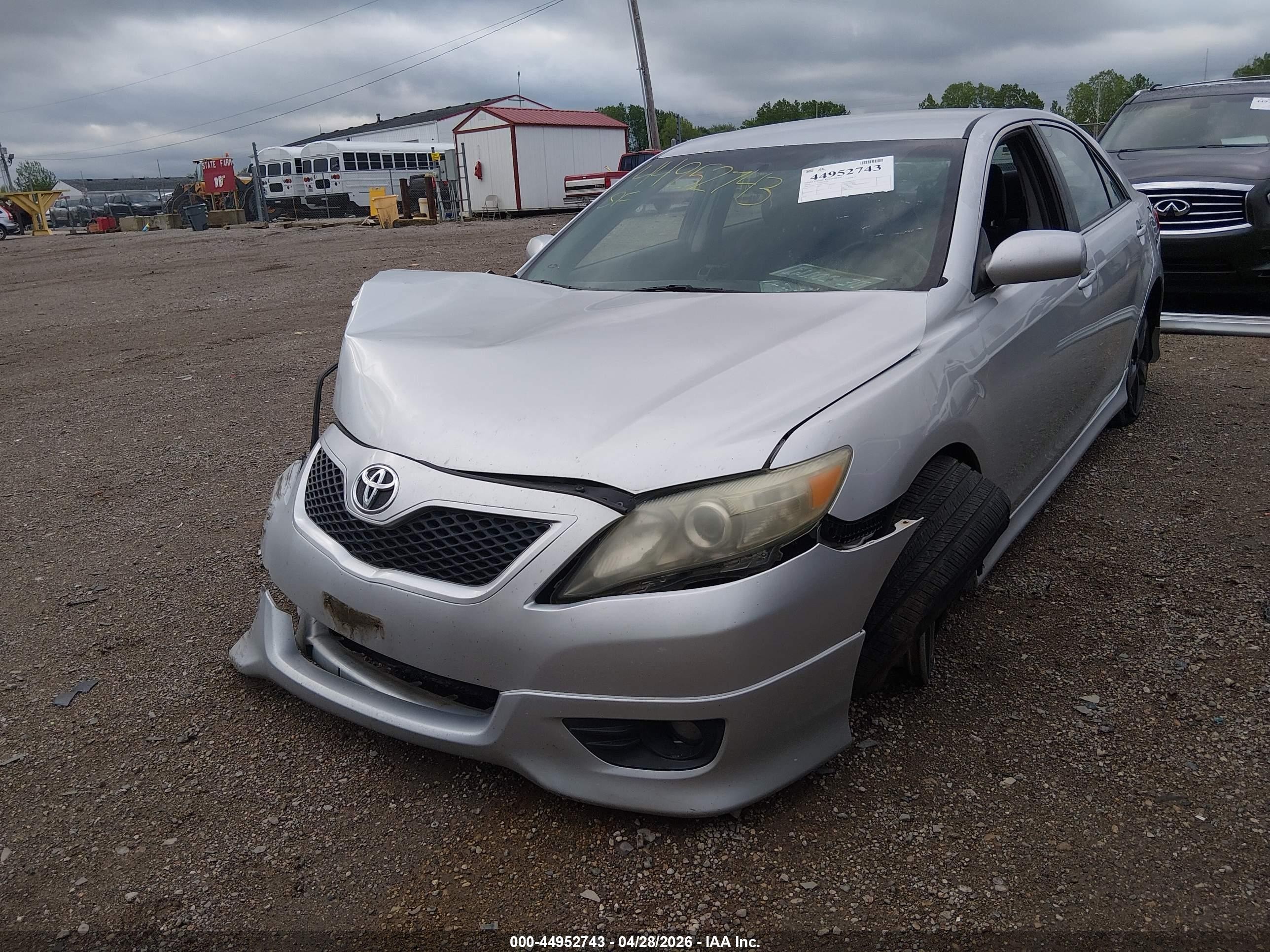 2010 Toyota Camry Se Серебряный vin: 4T1BF3EK1AU047451