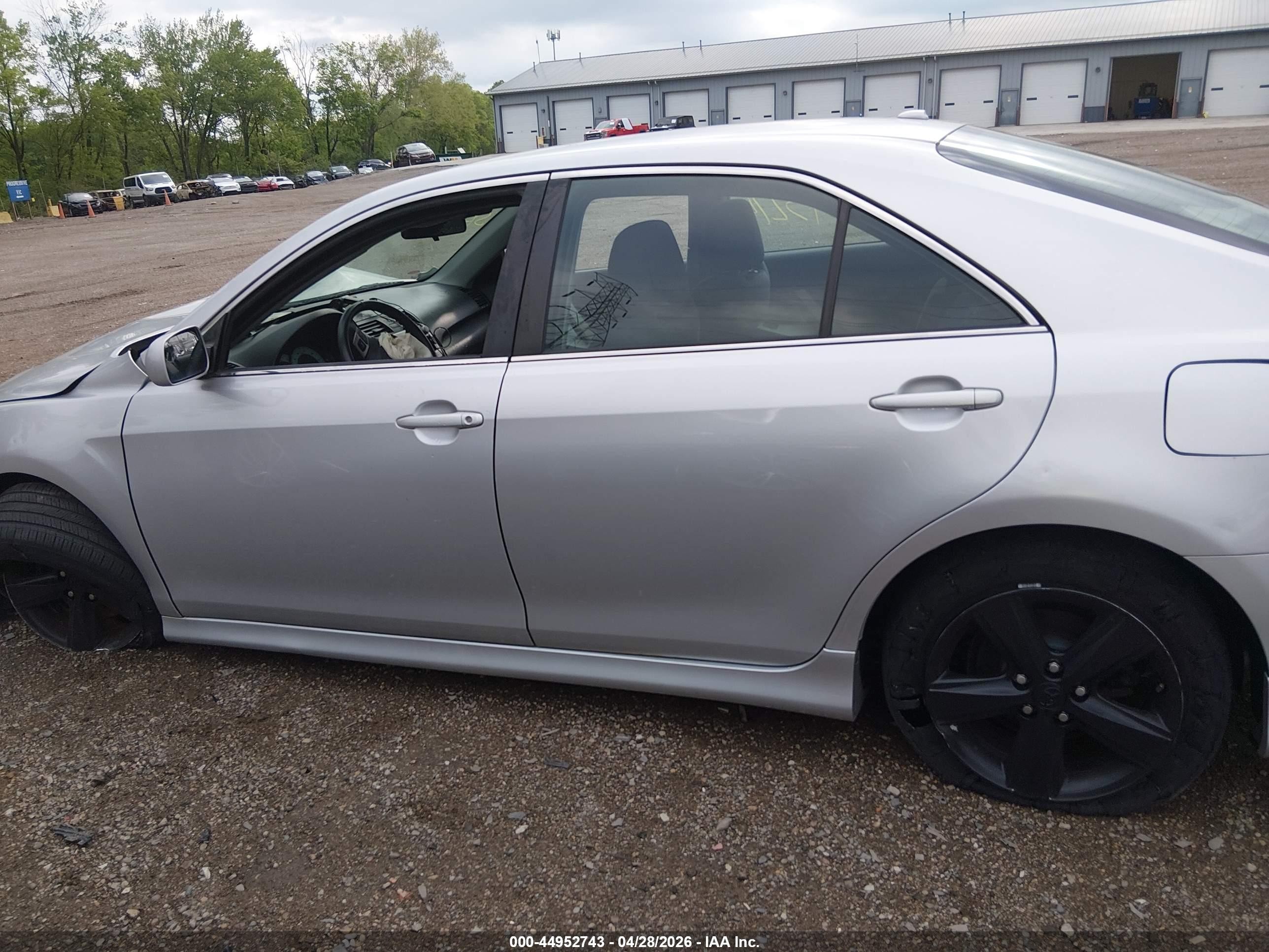 2010 Toyota Camry Se Серебряный vin: 4T1BF3EK1AU047451