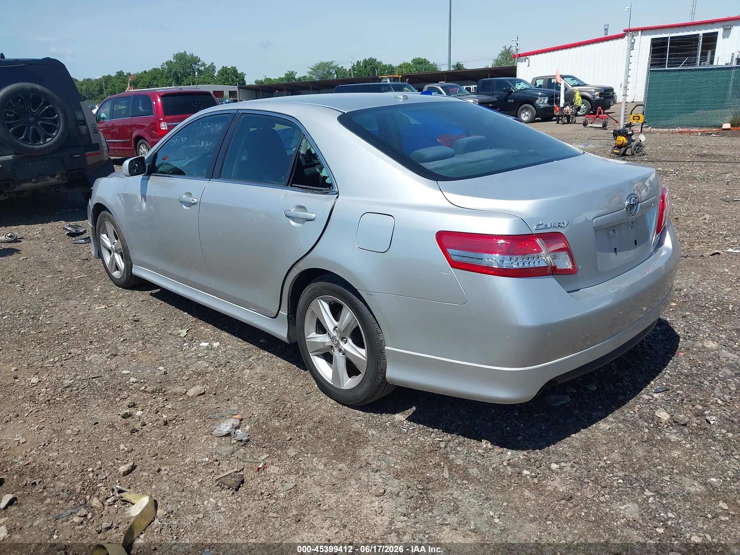 2010 Toyota Camry Se Silver vin: 4T1BF3EK1AU080871
