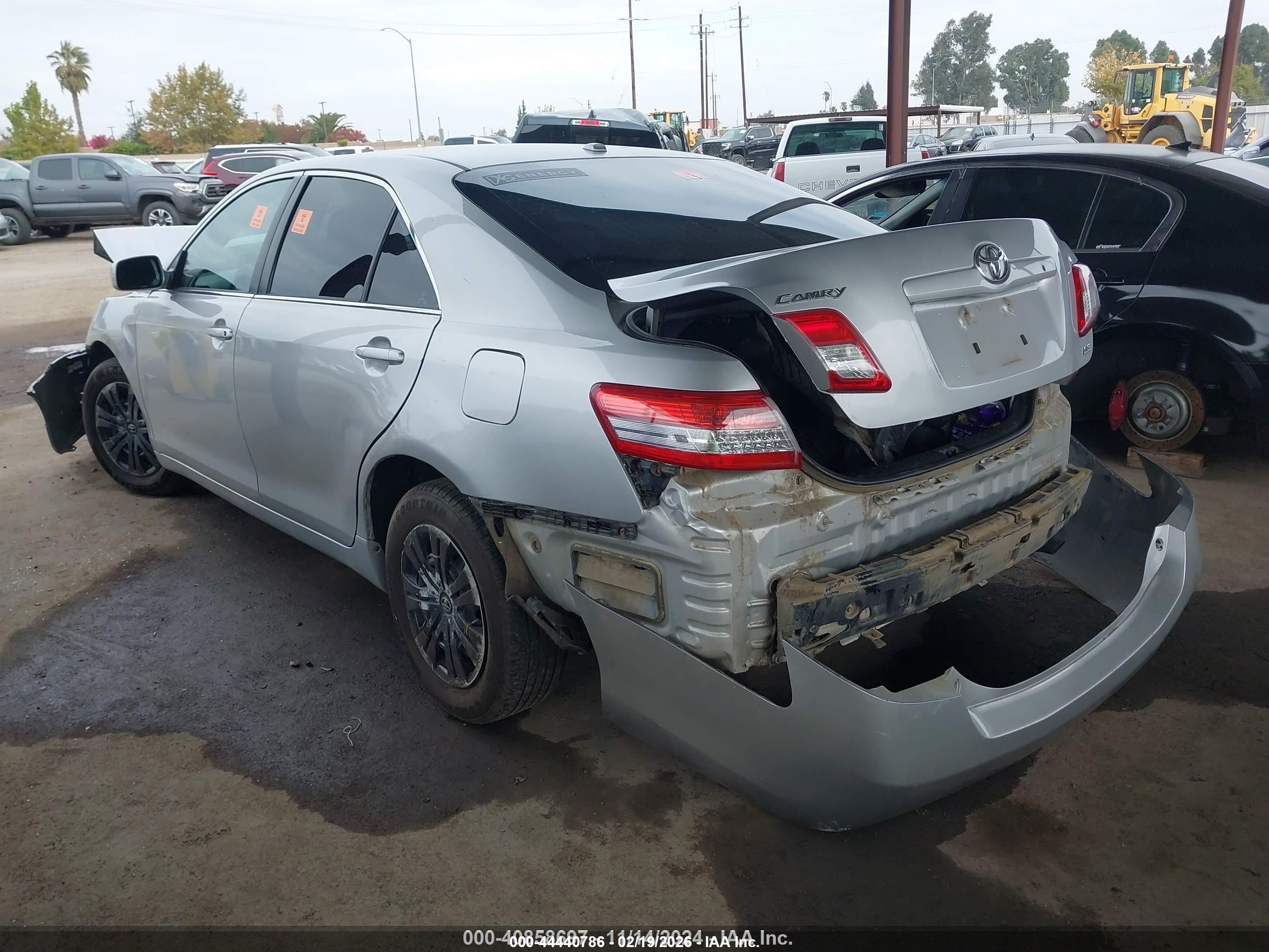 2010 Toyota Camry Le Серебряный vin: 4T1BF3EK1AU082202