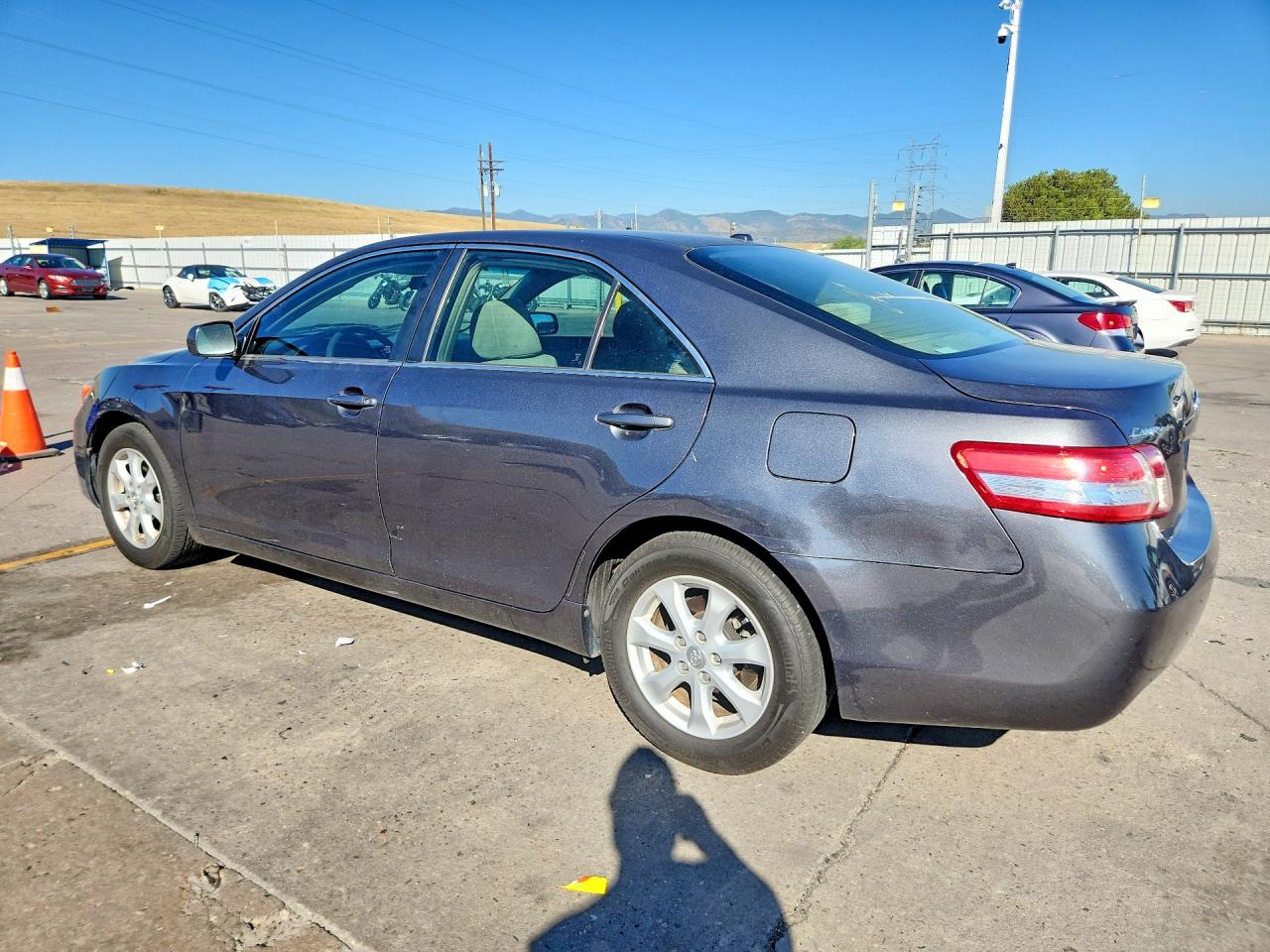 2010 Toyota Camry Le Gray vin: 4T1BF3EK1AU091482
