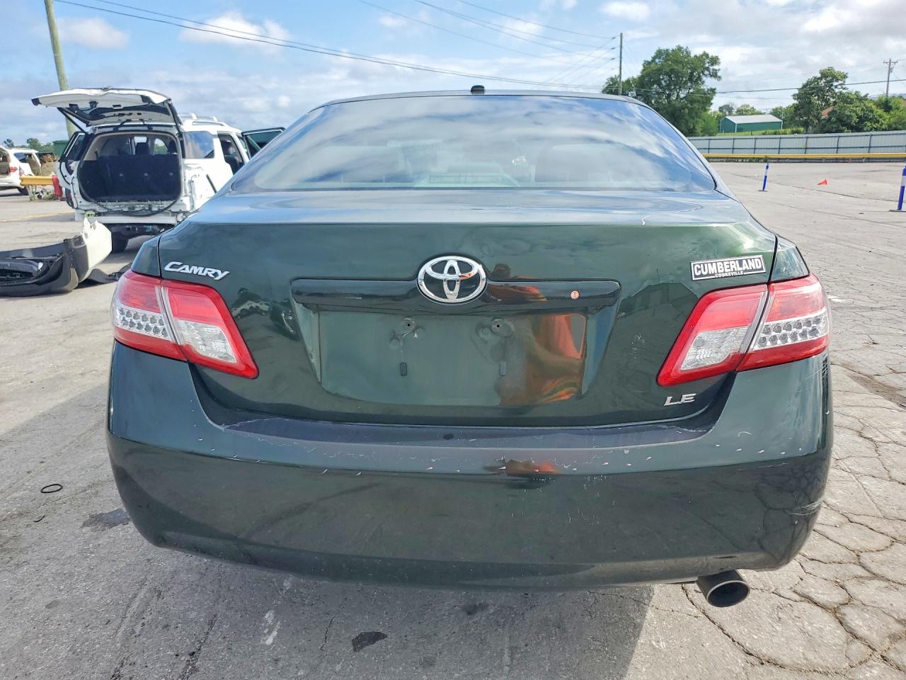 2010 Toyota Camry Le Green vin: 4T1BF3EK1AU514481