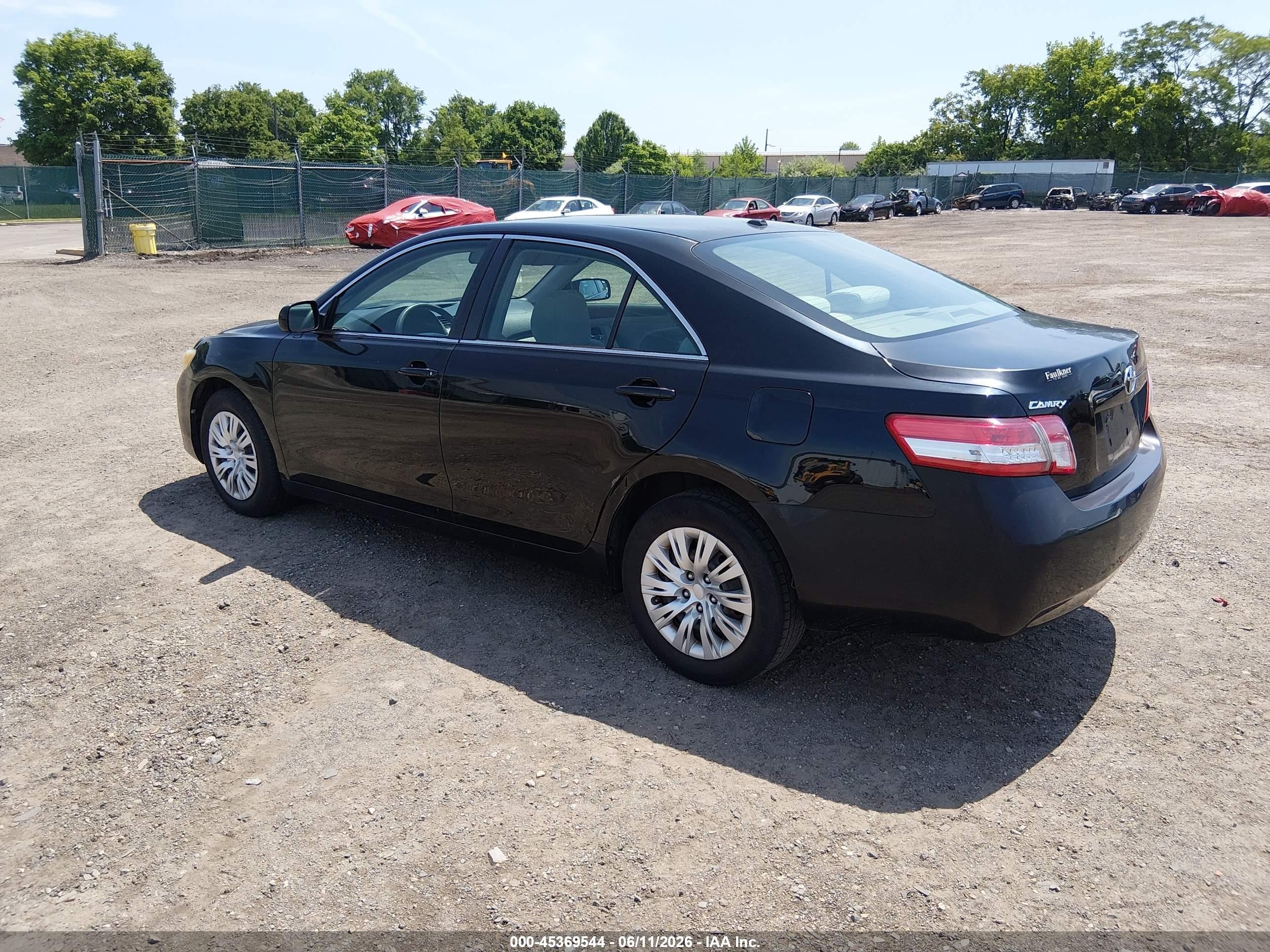2010 Toyota Camry Le Black vin: 4T1BF3EK1AU523830