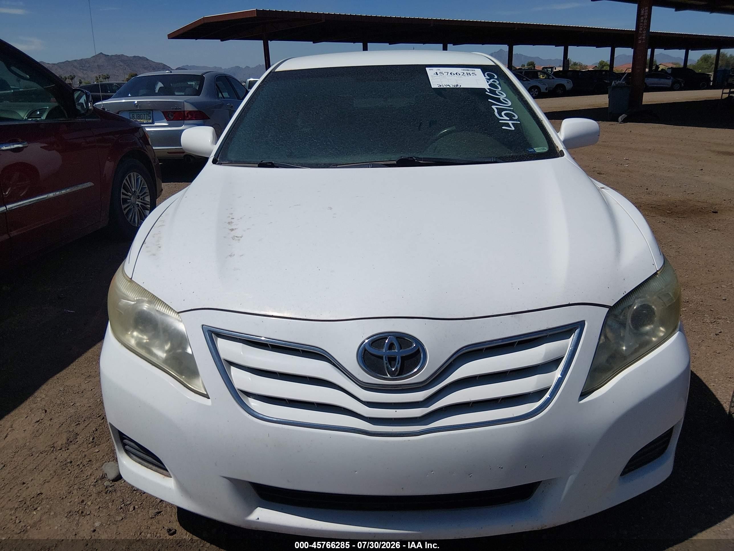 2010 Toyota Camry Le Белый vin: 4T1BF3EK1AU555127
