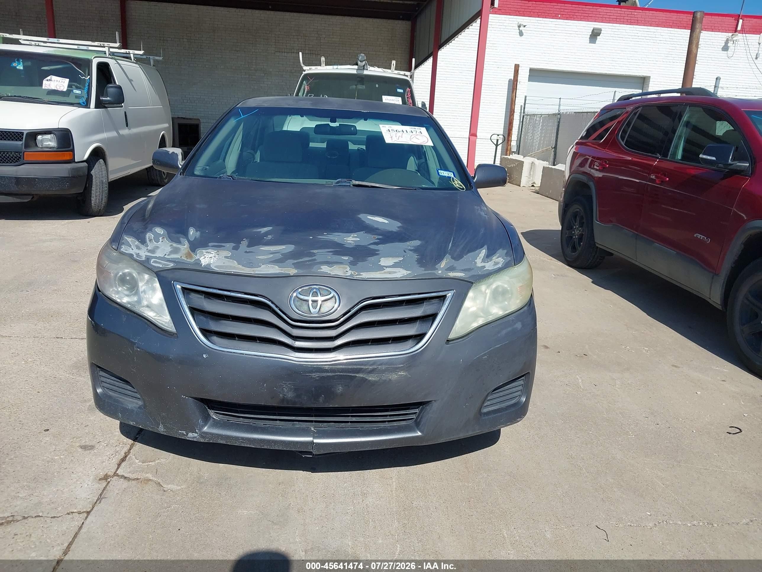 2011 Toyota Camry Le Gray vin: 4T1BF3EK1BU127799