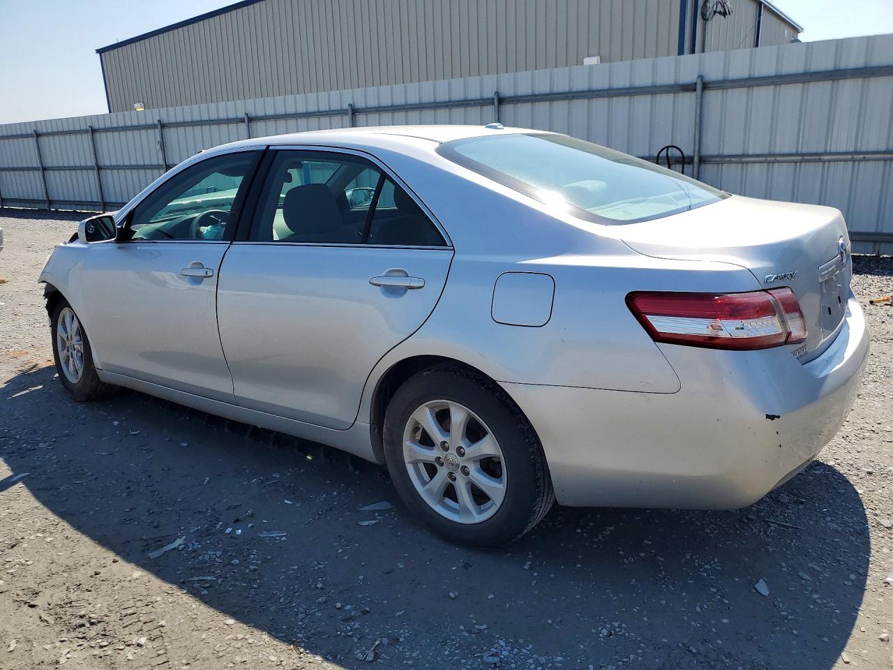 2011 Toyota Camry Le Silver vin: 4T1BF3EK1BU130153