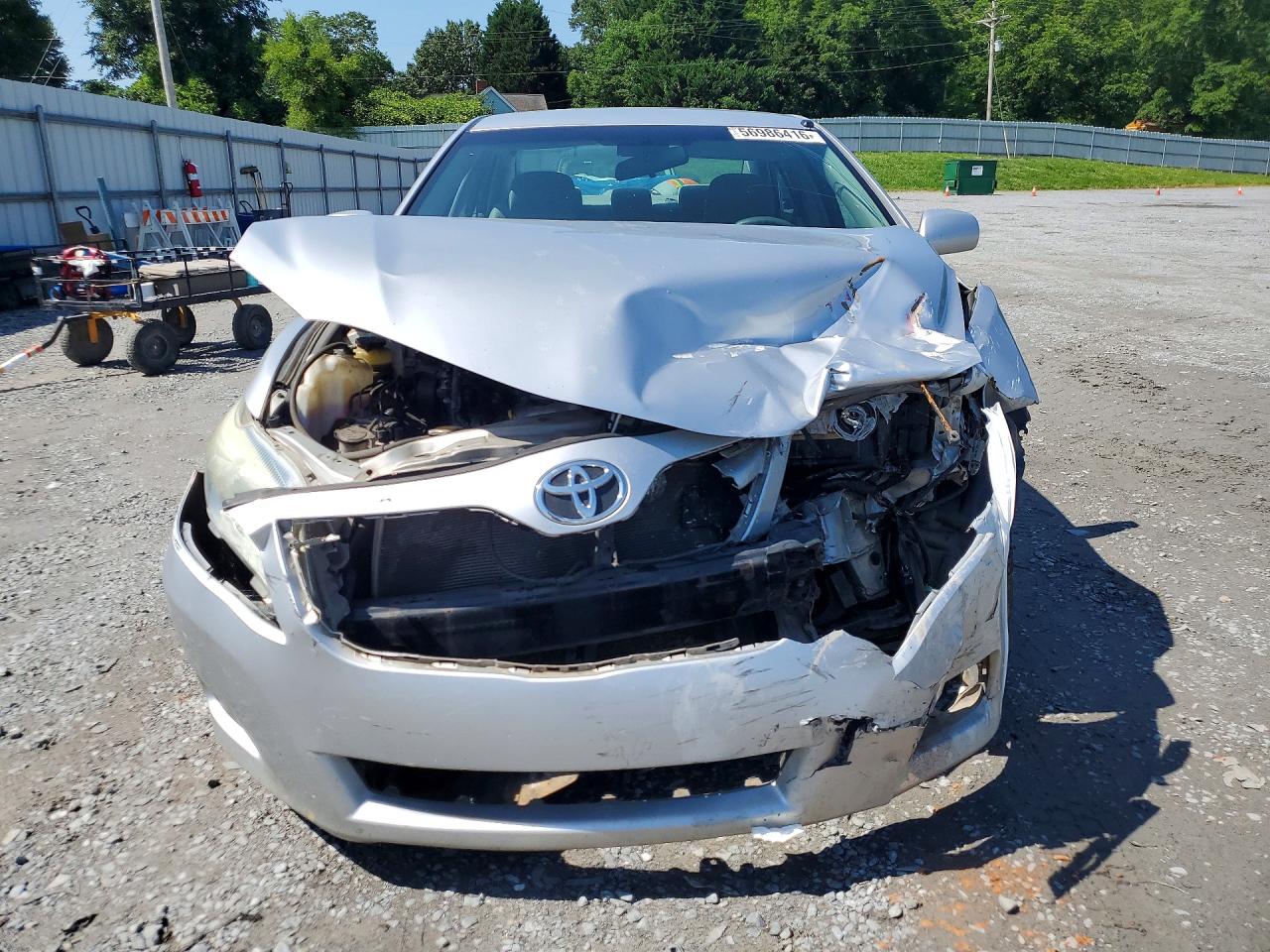 2011 Toyota Camry Le Silver vin: 4T1BF3EK1BU130153