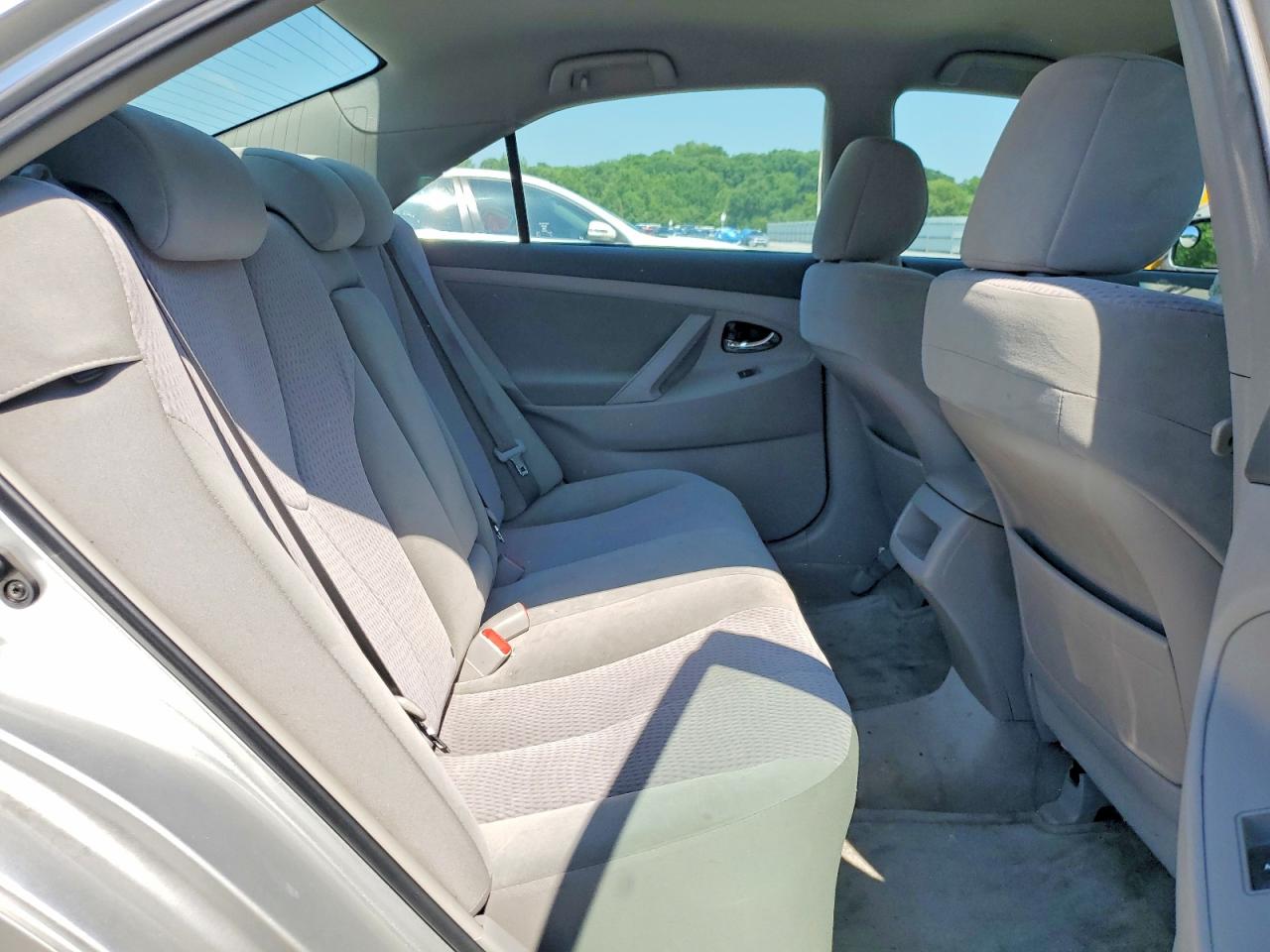 2011 Toyota Camry Le Silver vin: 4T1BF3EK1BU130153