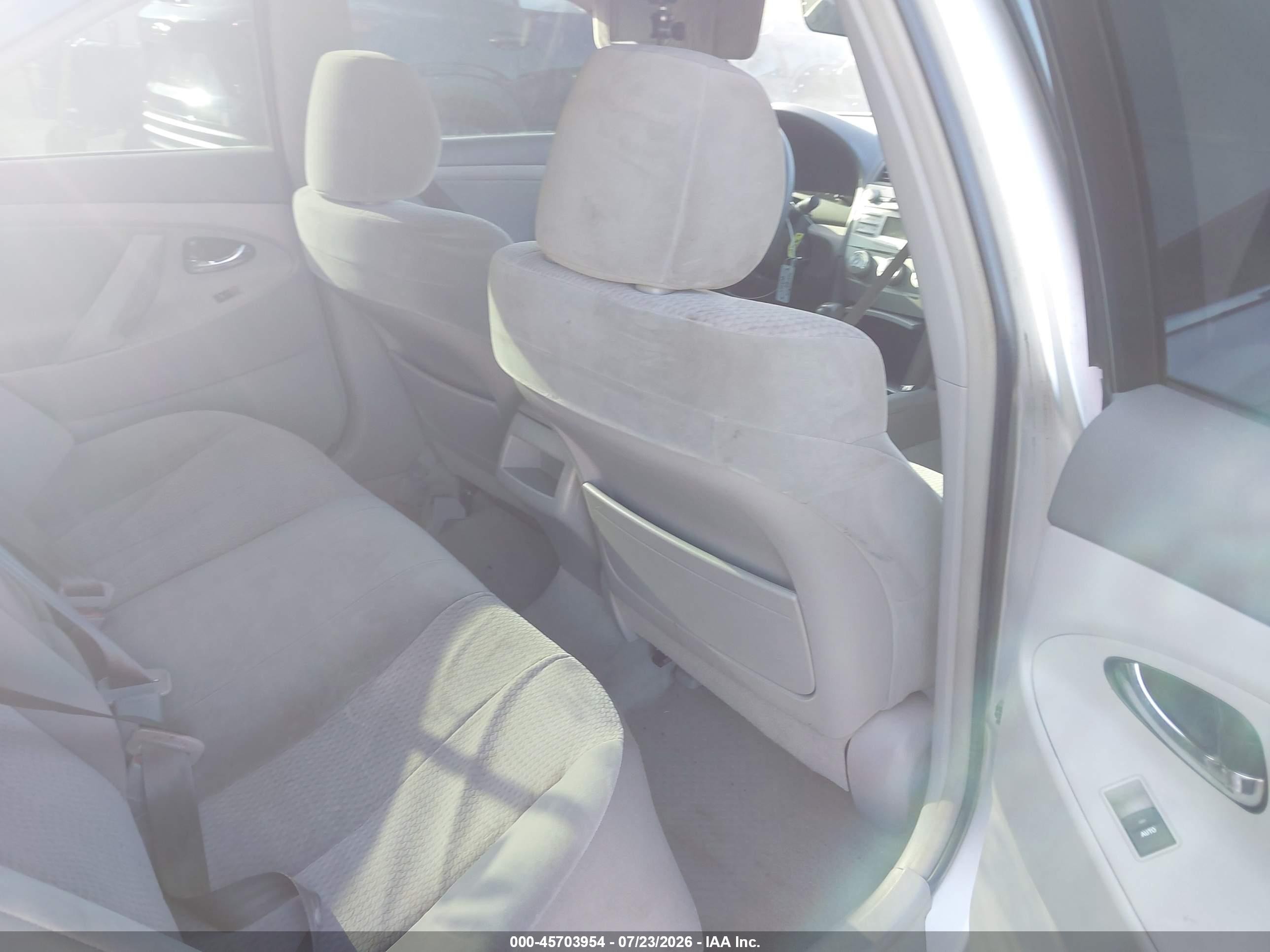 2011 Toyota Camry   White vin: 4T1BF3EK1BU142593
