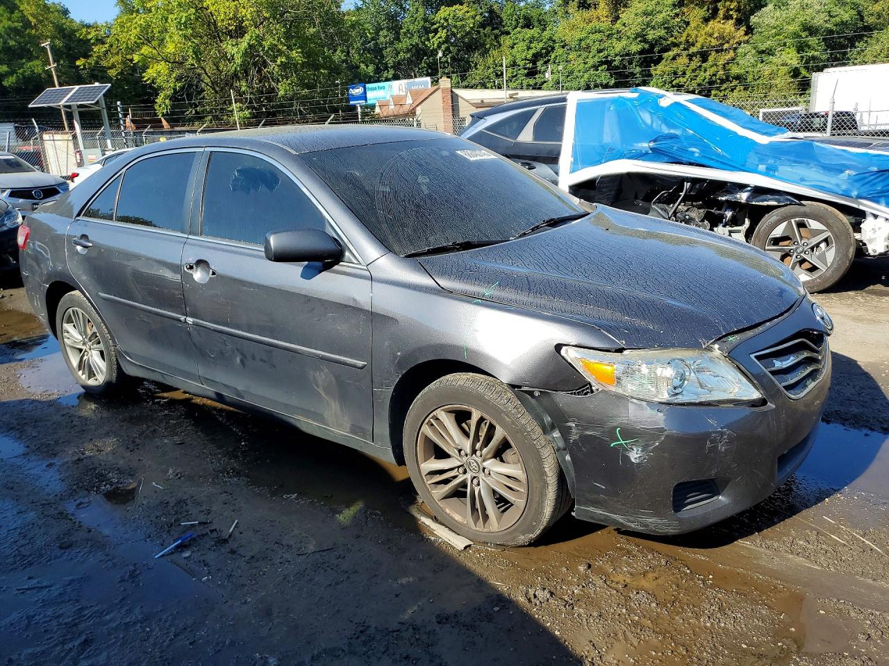 2011 Toyota Camry Le Gray vin: 4T1BF3EK1BU147678