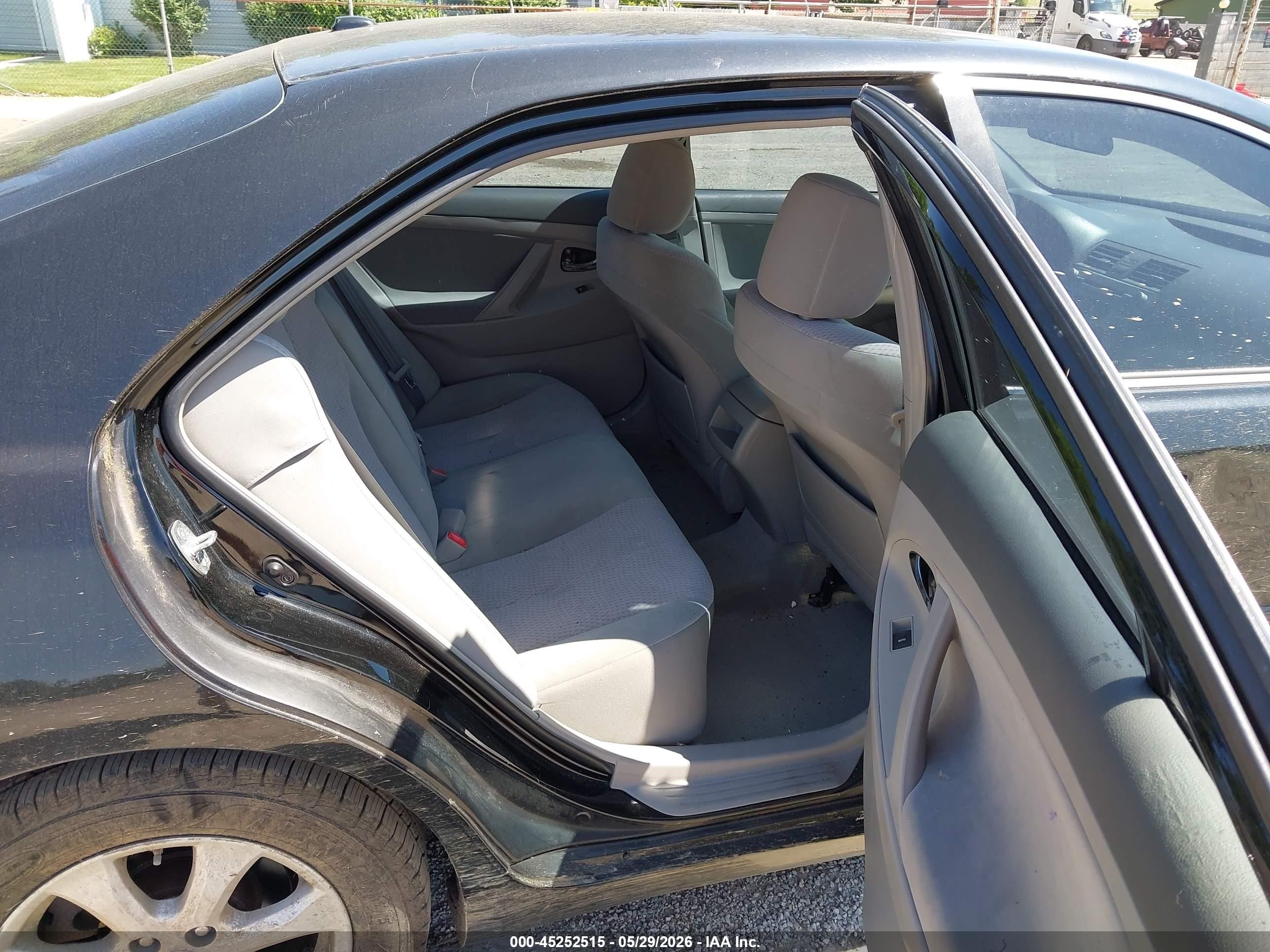 2011 Toyota Camry Le Black vin: 4T1BF3EK1BU158079