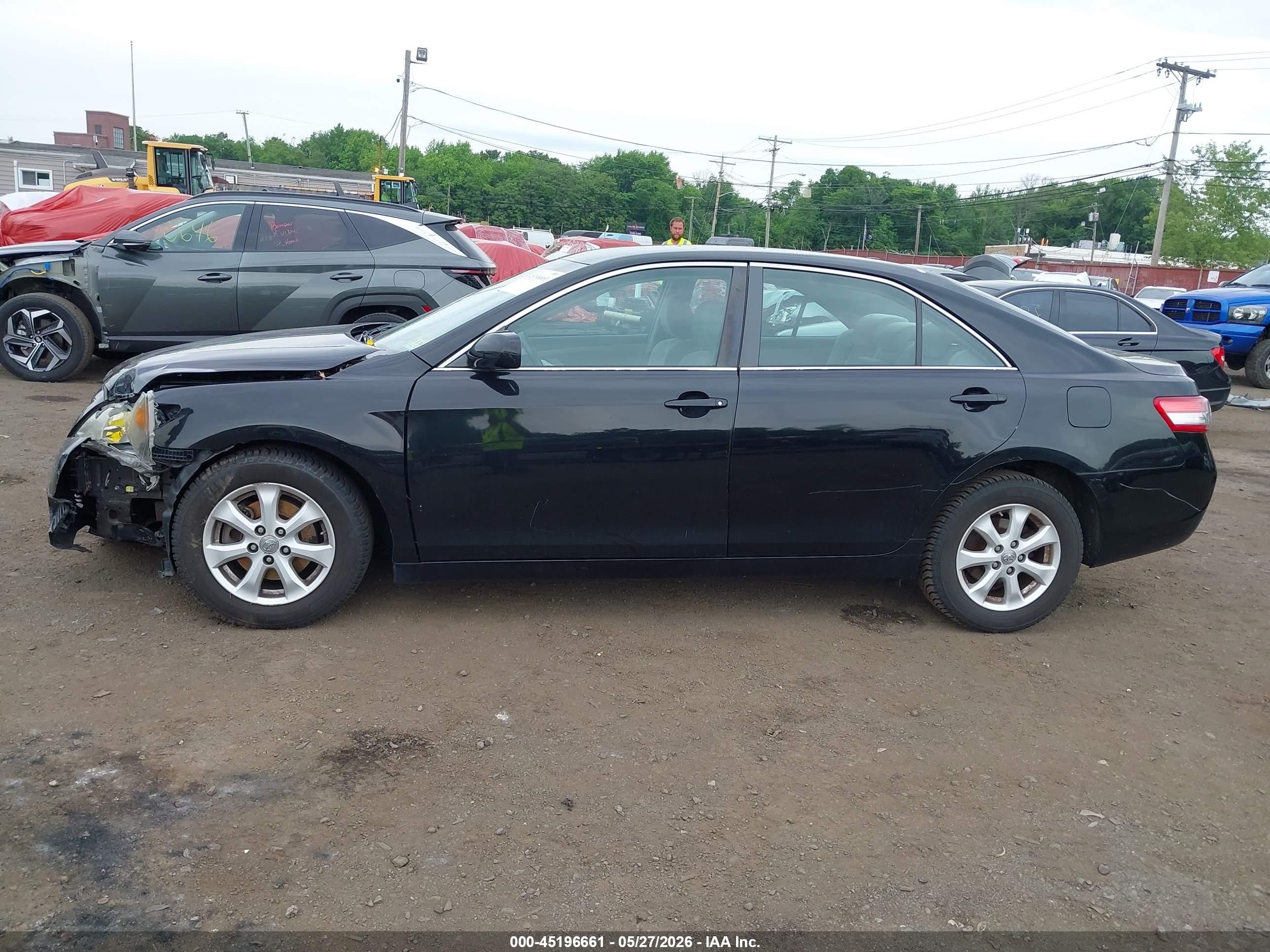 2011 Toyota Camry Le Black vin: 4T1BF3EK1BU183564